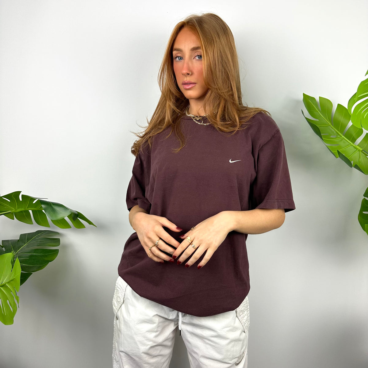 Nike Burgundy Embroidered Swoosh T Shirt (M) – Jamie Online Vintage