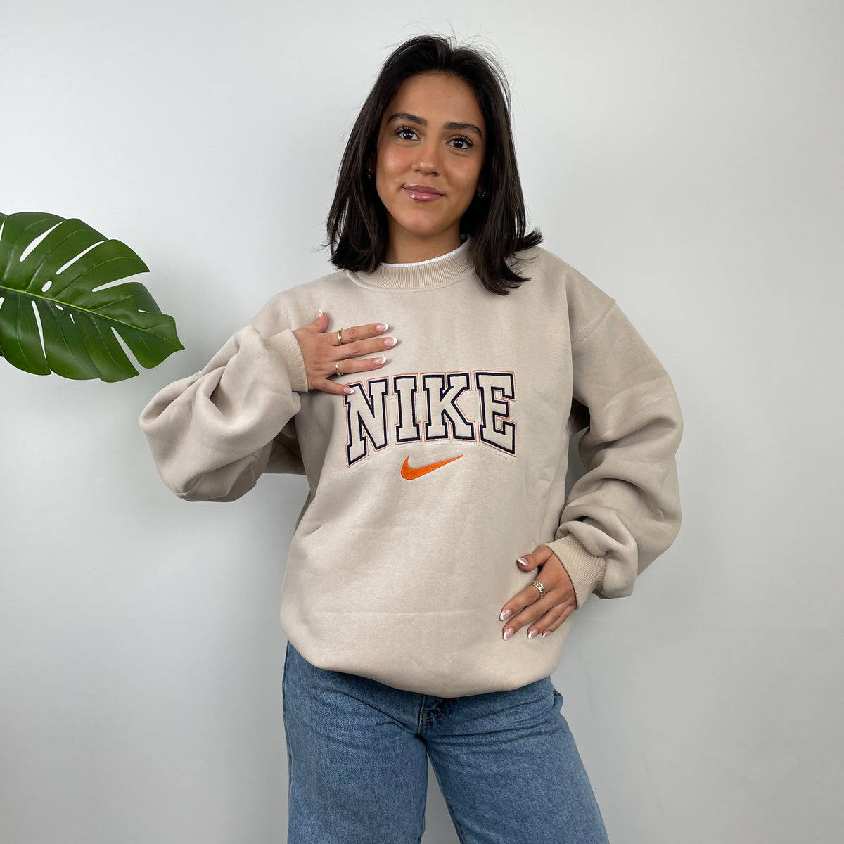 vintage nike sweatshirt beige