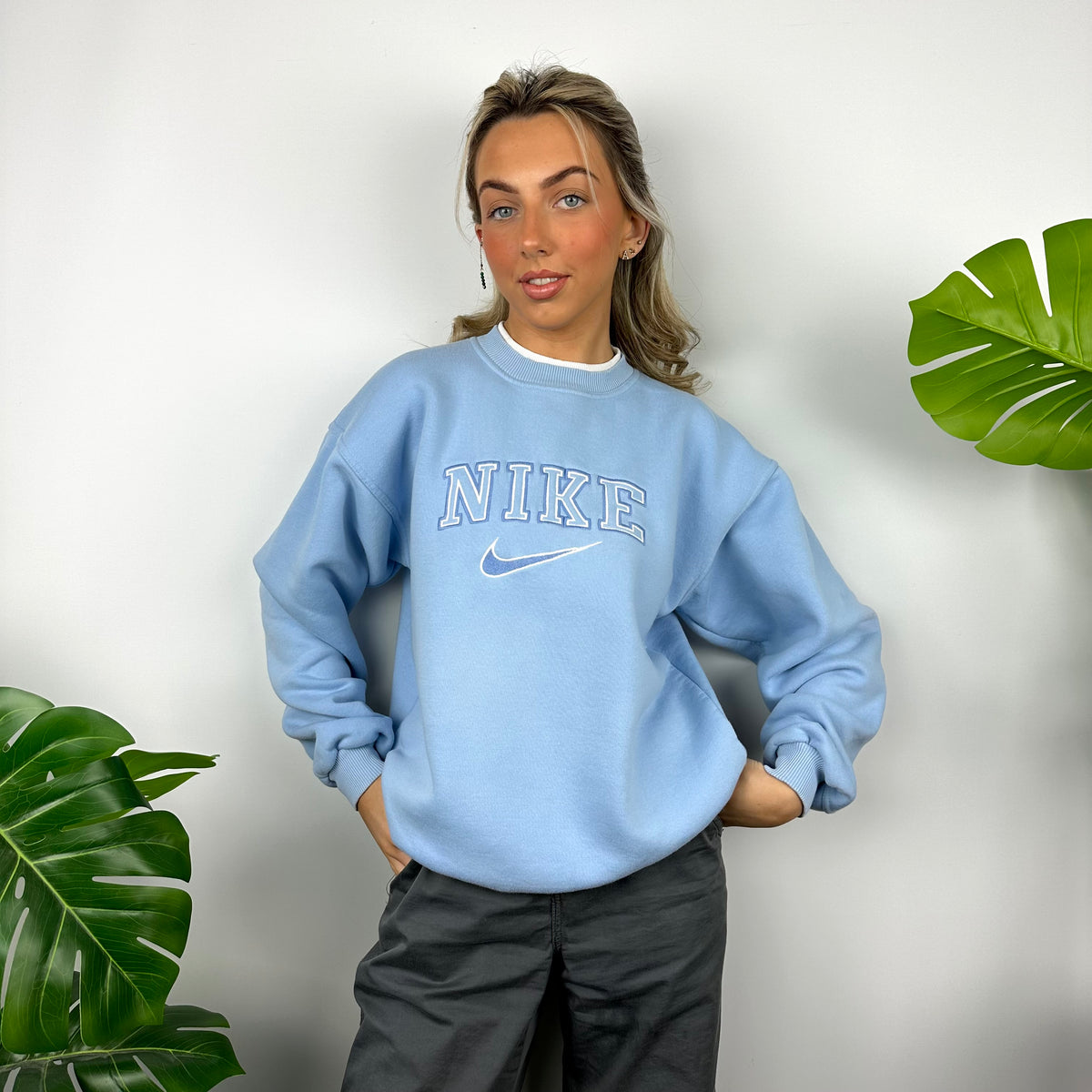 baby blue nike crew neck