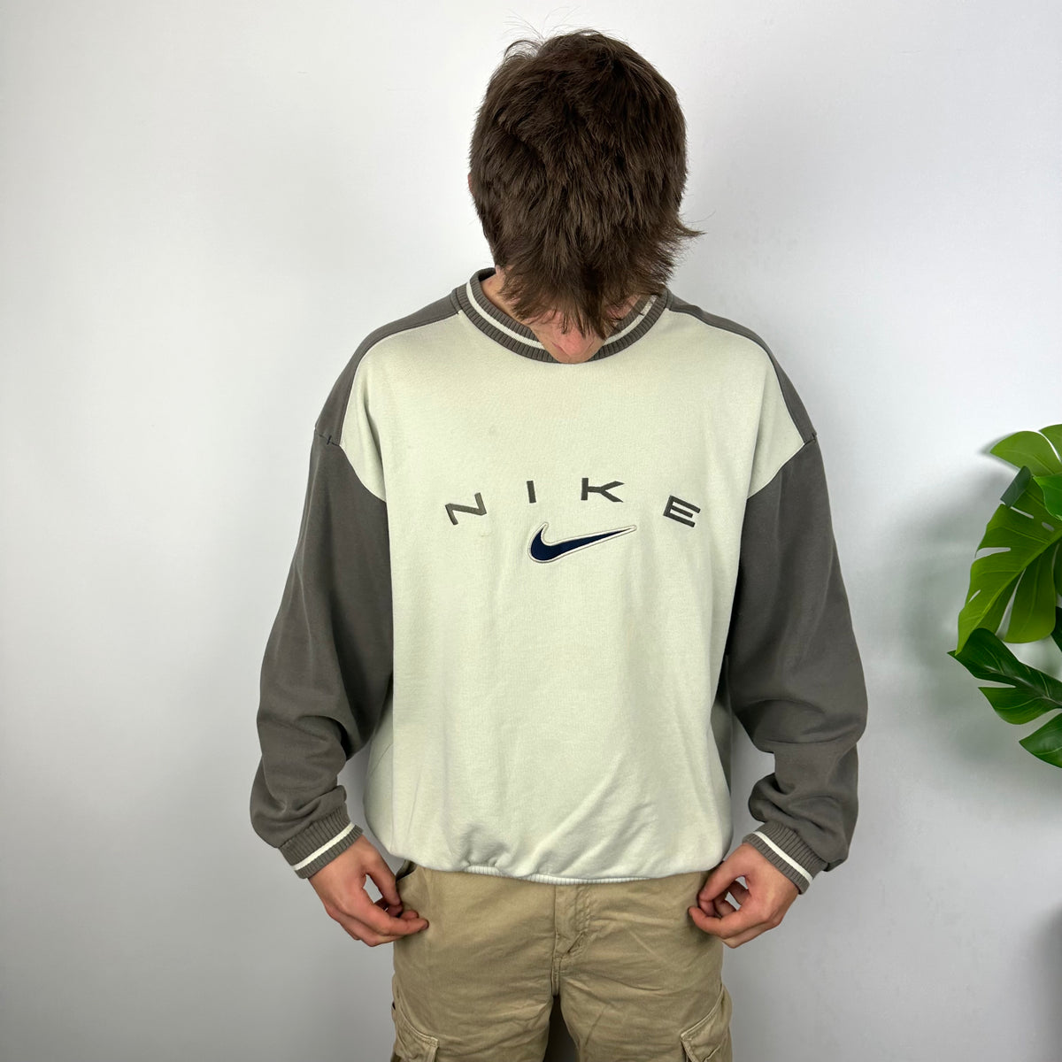 Nike Cream Brown Embroidered Spell Out Sweatshirt XL Jamie Online Vintage