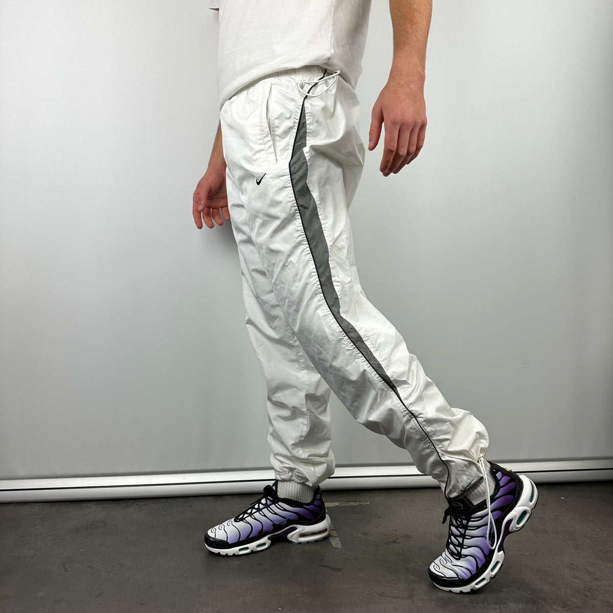 Nike Black Embroidered Swoosh Track Pants (XL) – Jamie Online Vintage