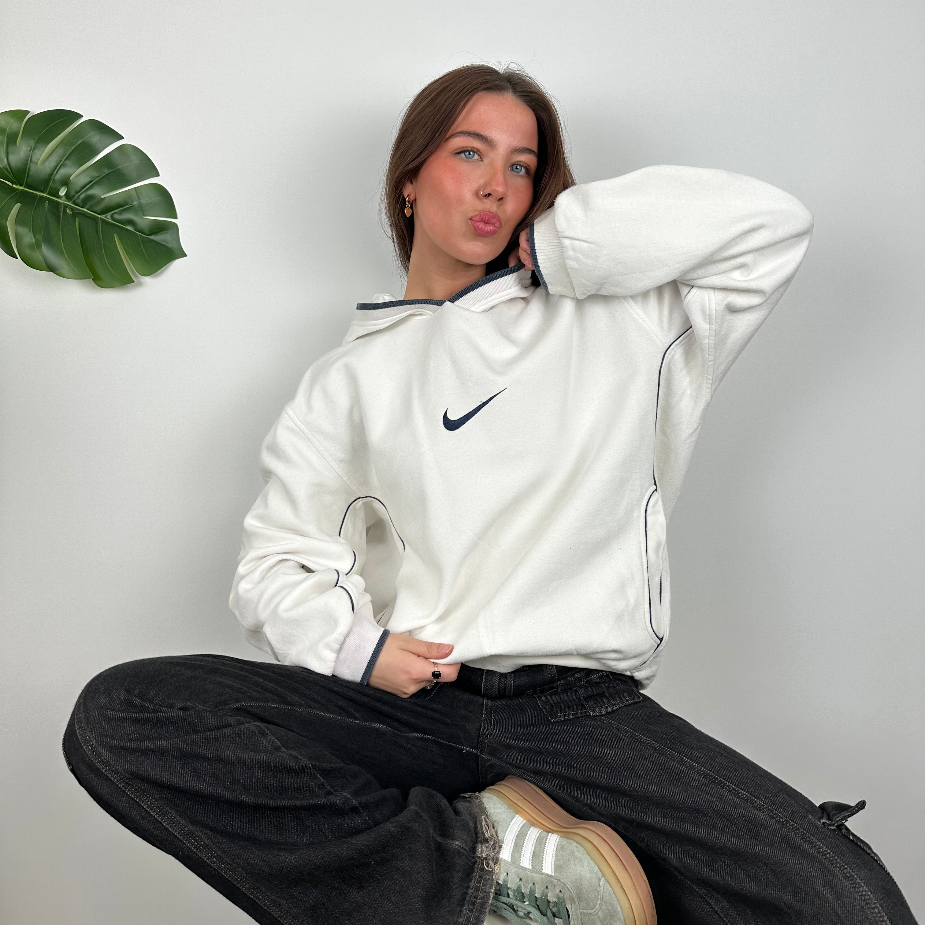 Nike RARE White Embroidered Swoosh Hoodie (L)