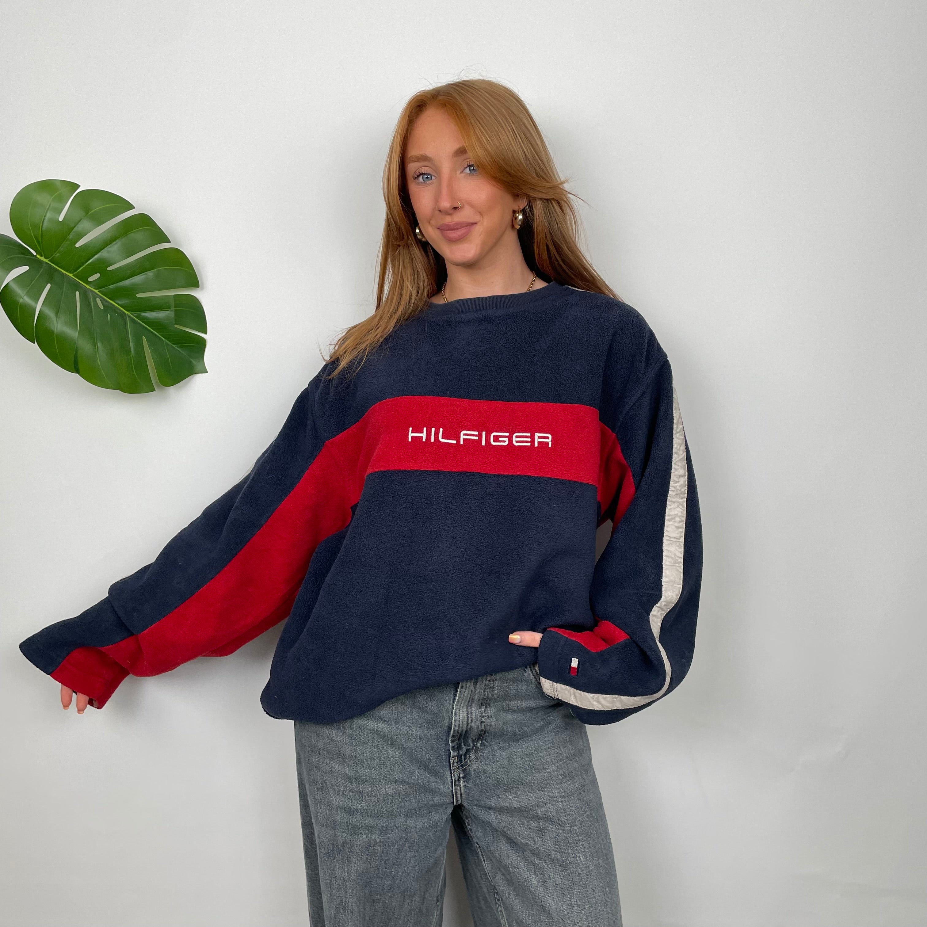 Tommy Hilfiger RARE Navy Embroidered Spell Out Fleece Sweatshirt M Jamie Online Vintage