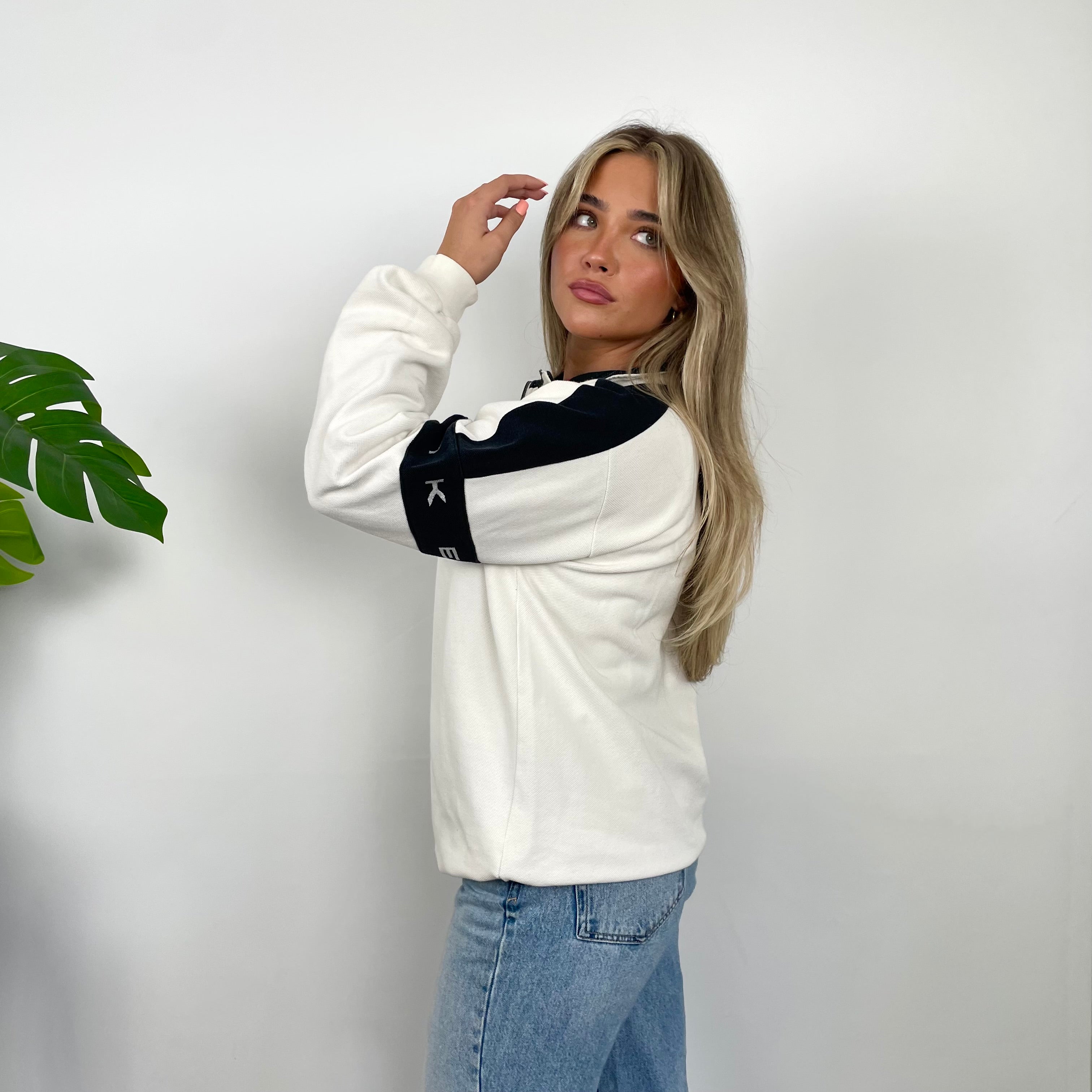 Nike RARE White Embroidered Spell Quarter Zip Sweatshirt (L)