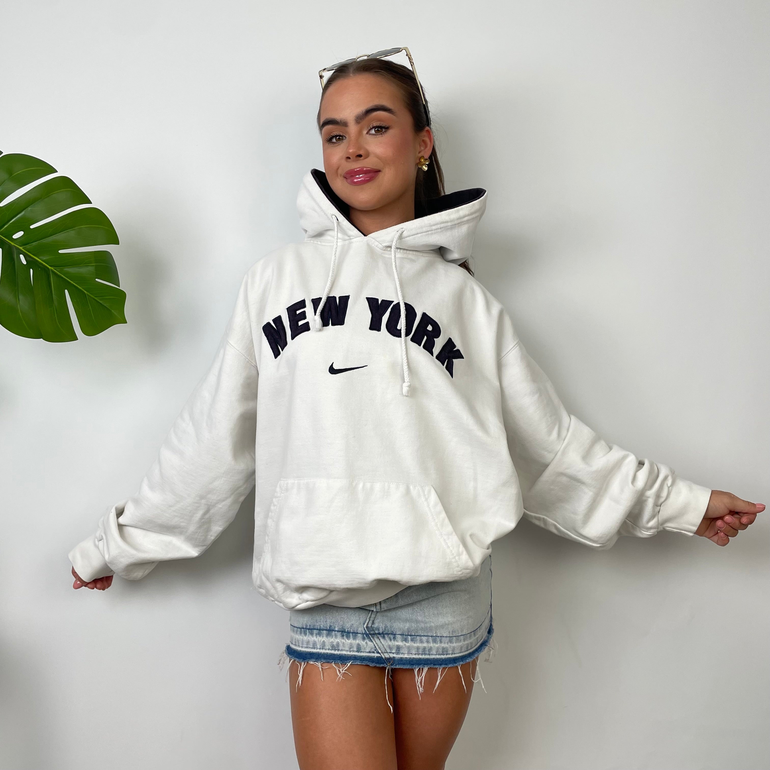 Nike New York White Embroidered Spell Out Hoodie (L)