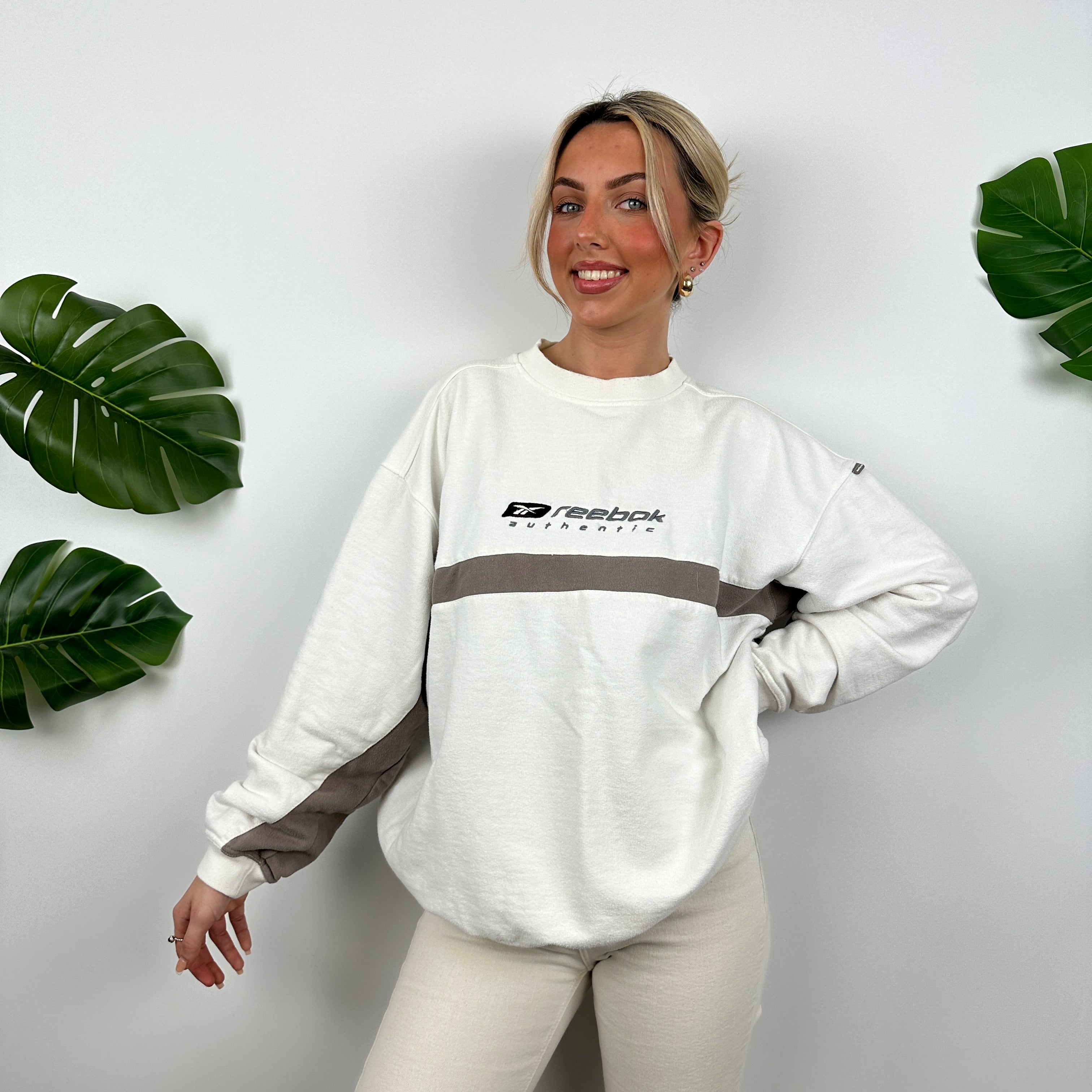 Reebok White Embroidered Spell Out Sweatshirt (M)