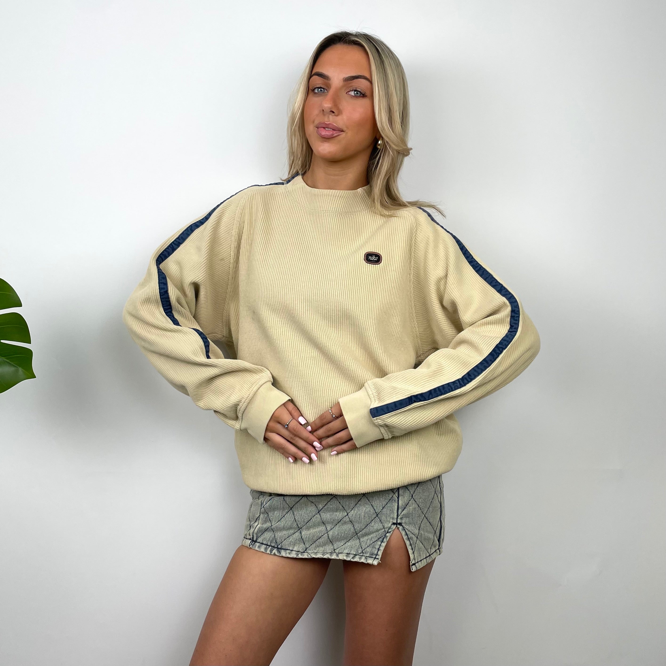 Nike Cream Embroidered Swoosh Sweatshirt (M)