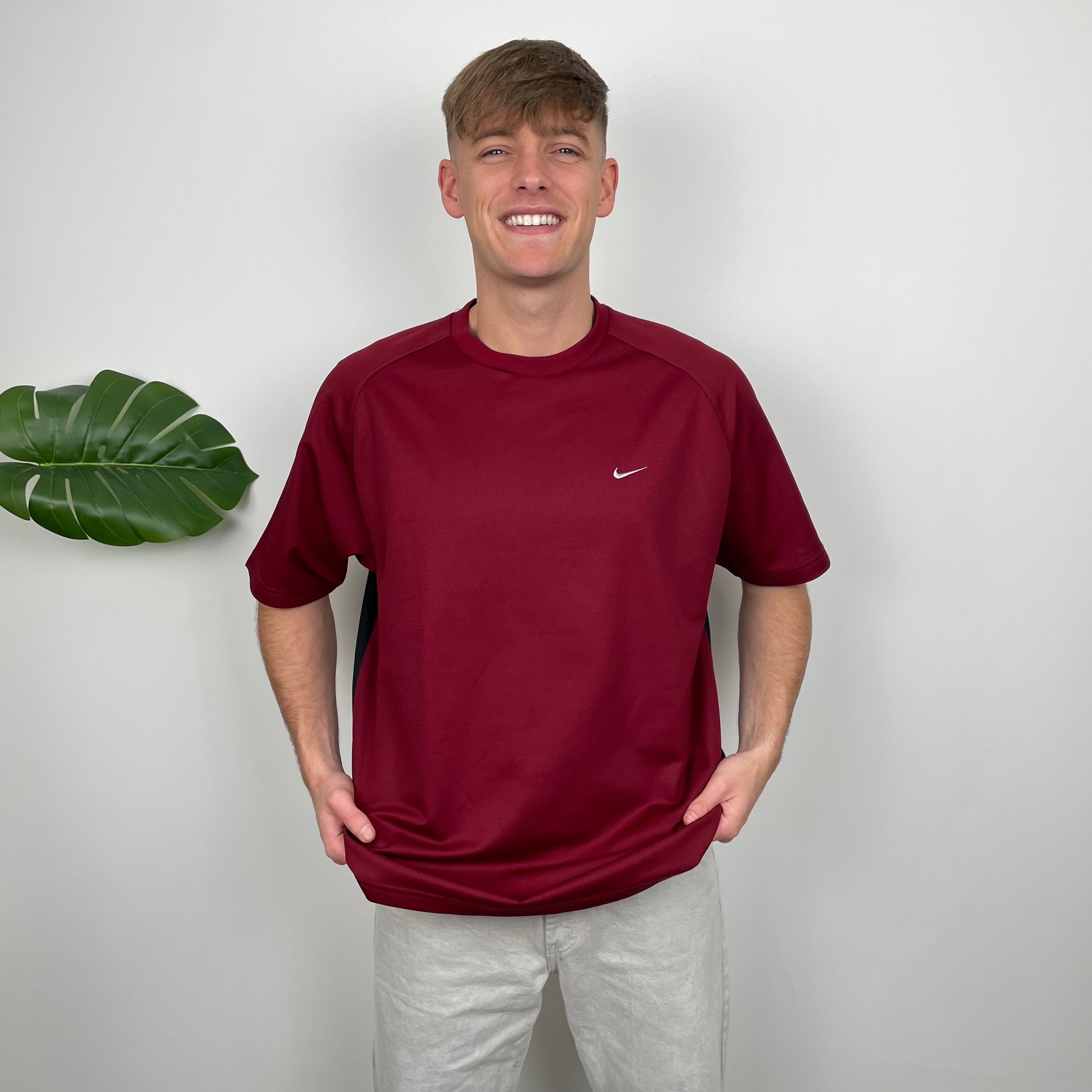 Nike Maroon Embroidered Spell Out T Shirt (L)