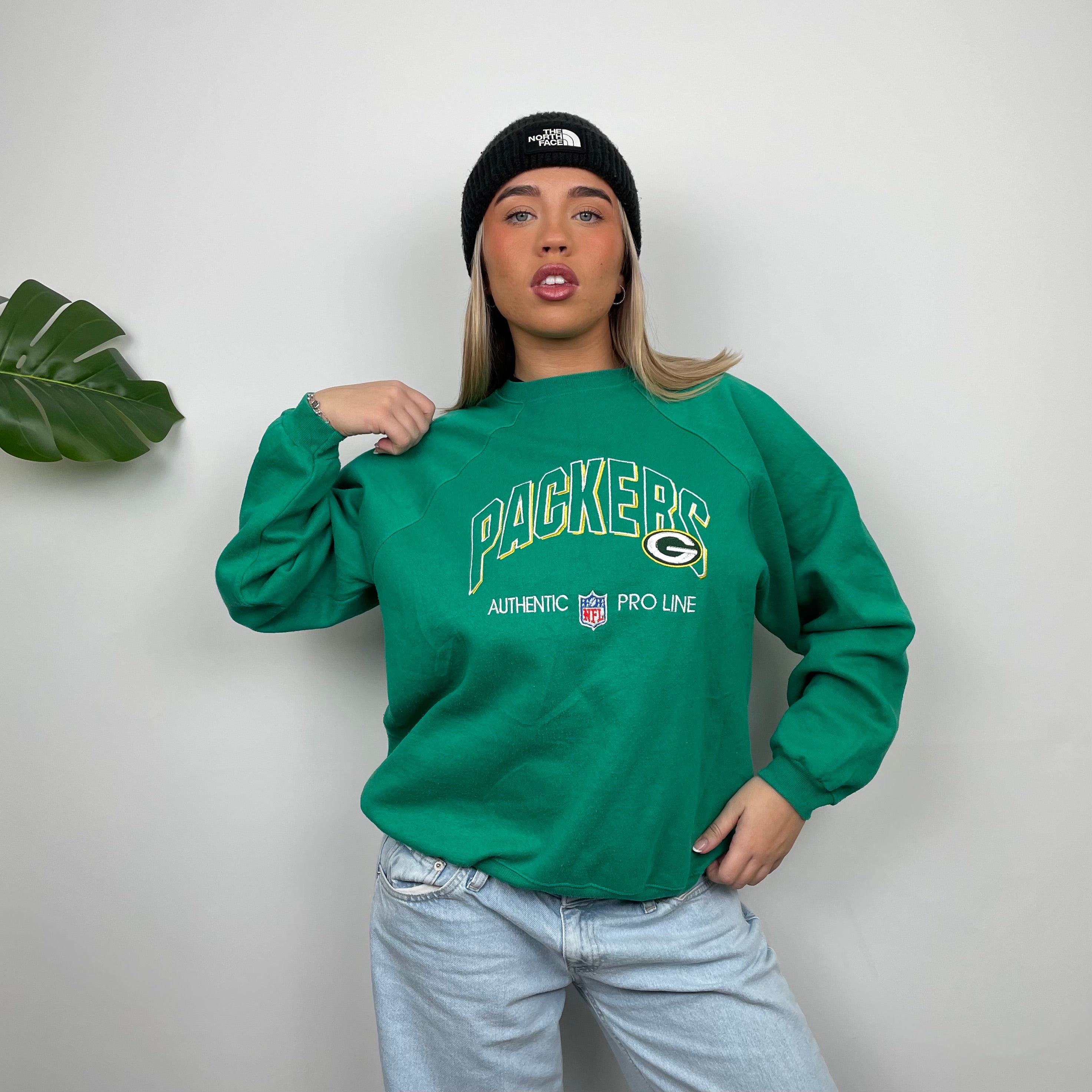 Green Bay Packers Green Embroidered Spell Out Sweatshirt (M)