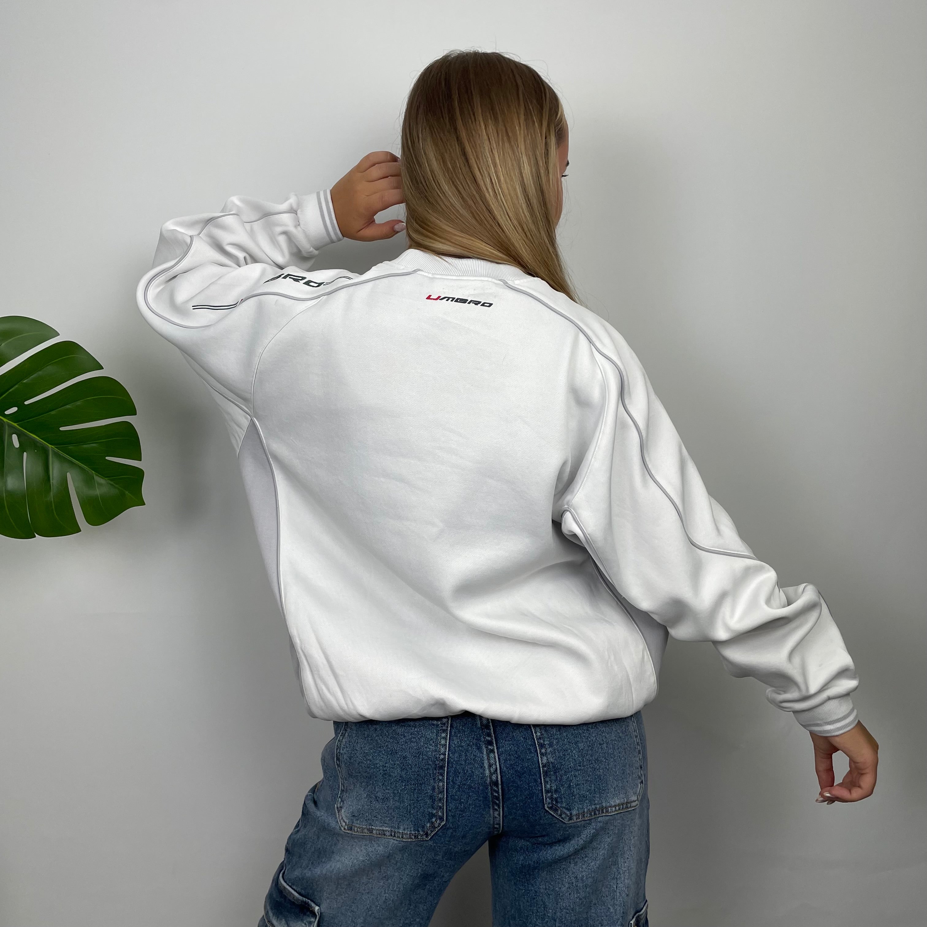 Umbro White Embroidered Spell Out Sweatshirt (L)