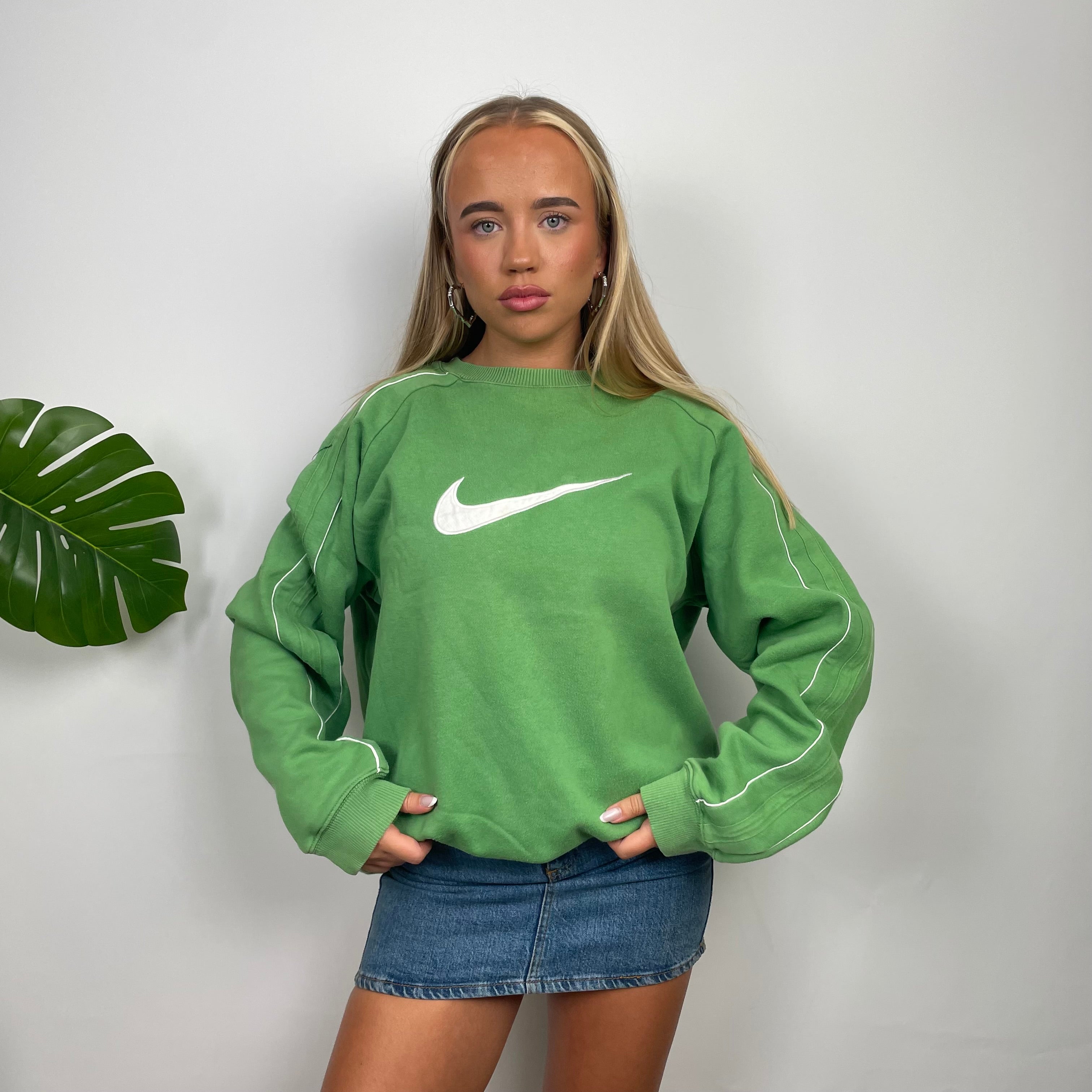 Nike RARE Green Embroidered Swoosh Sweatshirt (M)