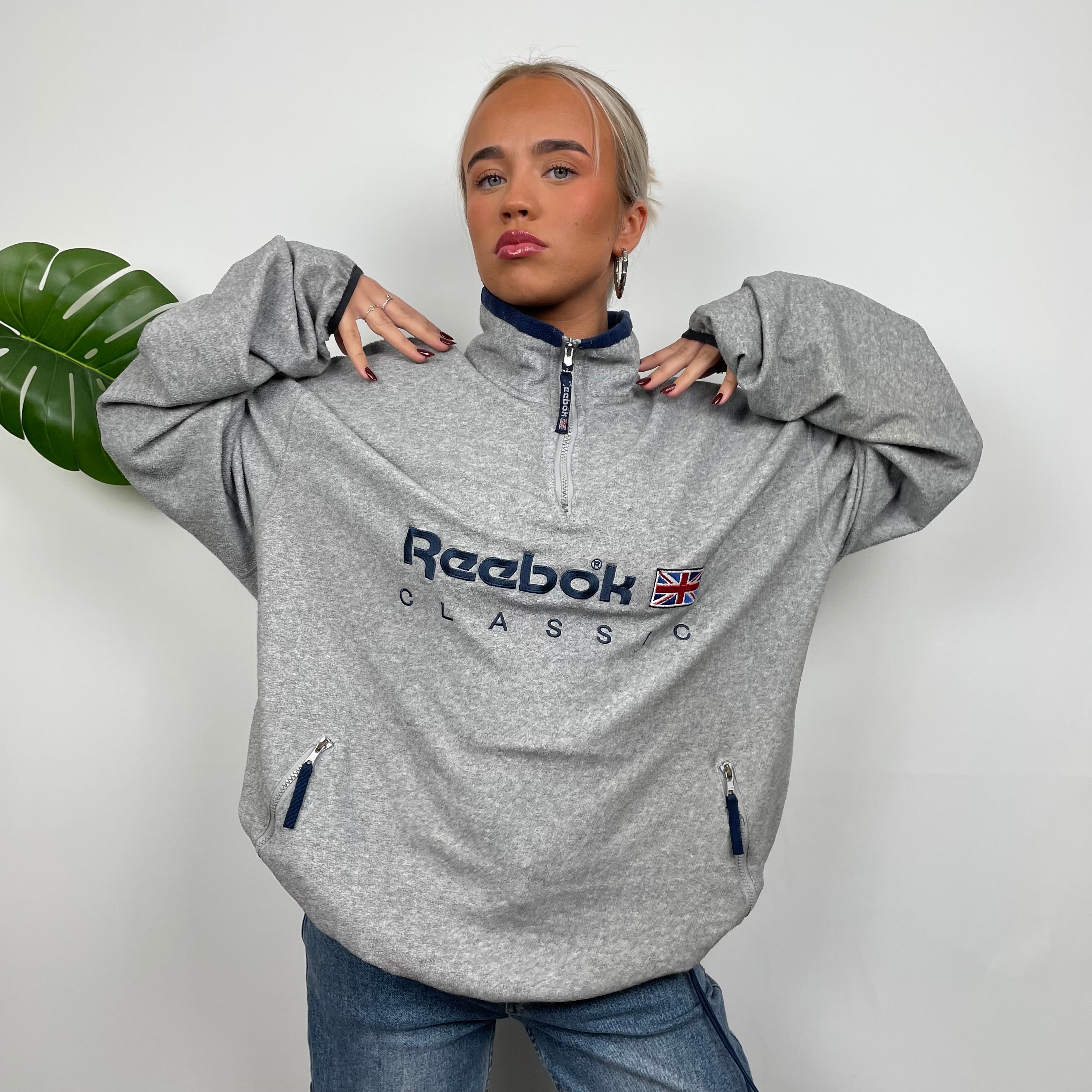 Reebok RARE Grey Embroidered Spell Out Teddy Bear Fleece Quarter Zip Sweatshirt (L)