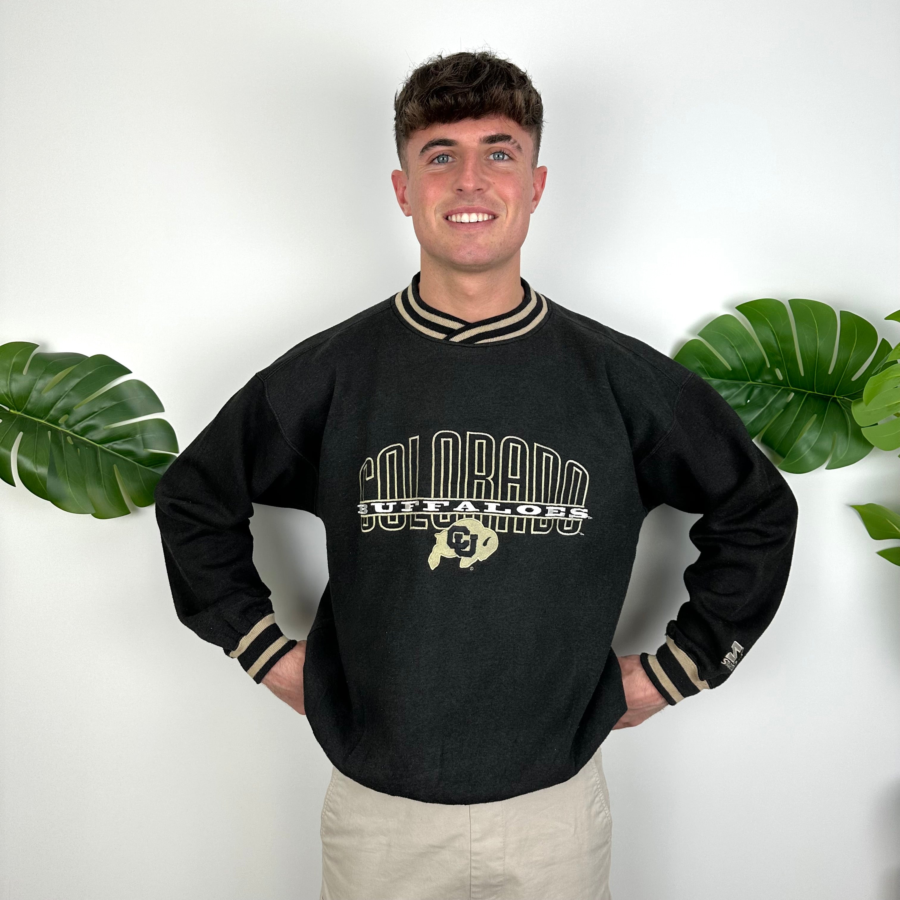 Colorado Buffaloes USA College Black Embroidered Spell Out Sweatshirt (M)