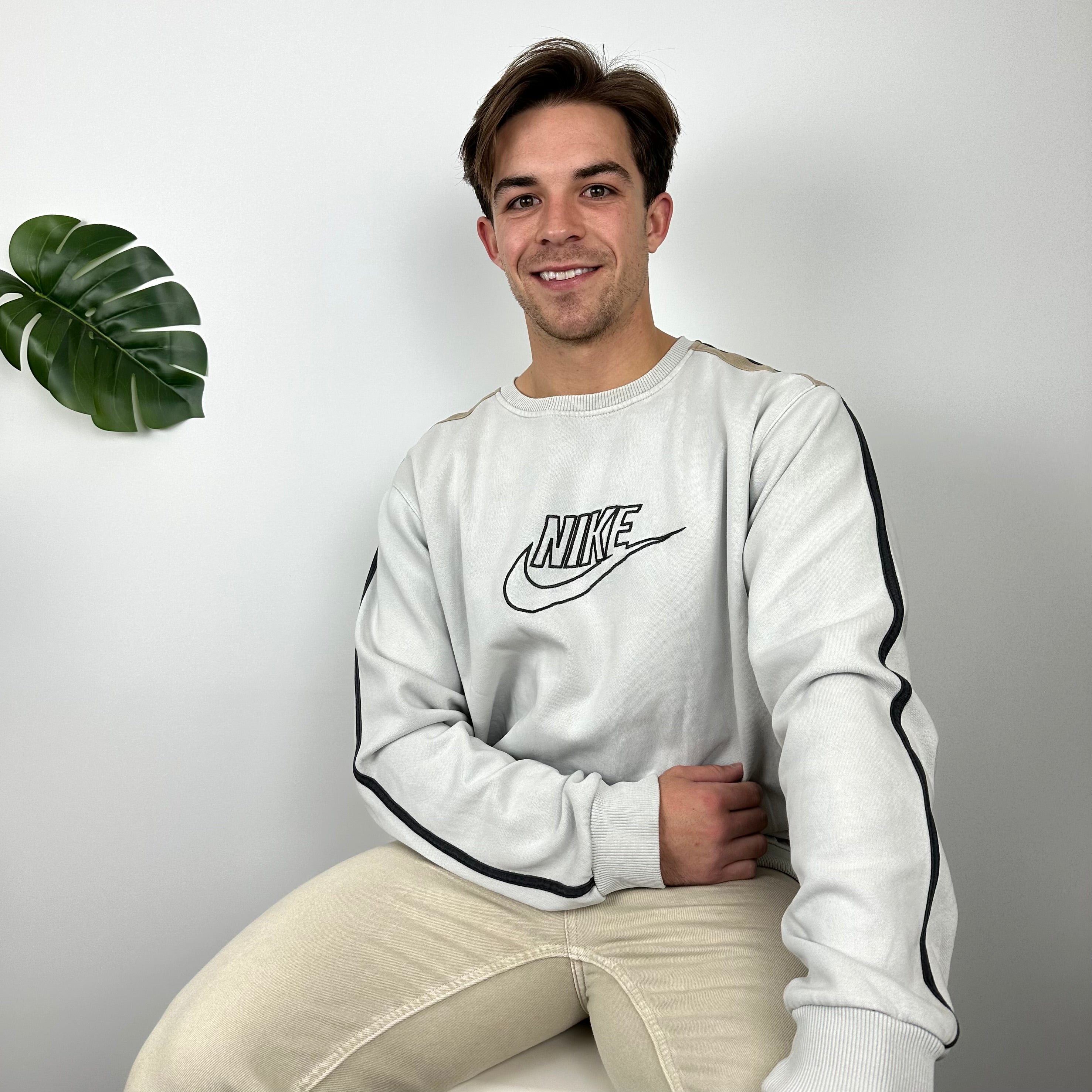 Nike White Embroidered Spell Out Sweatshirt (L)