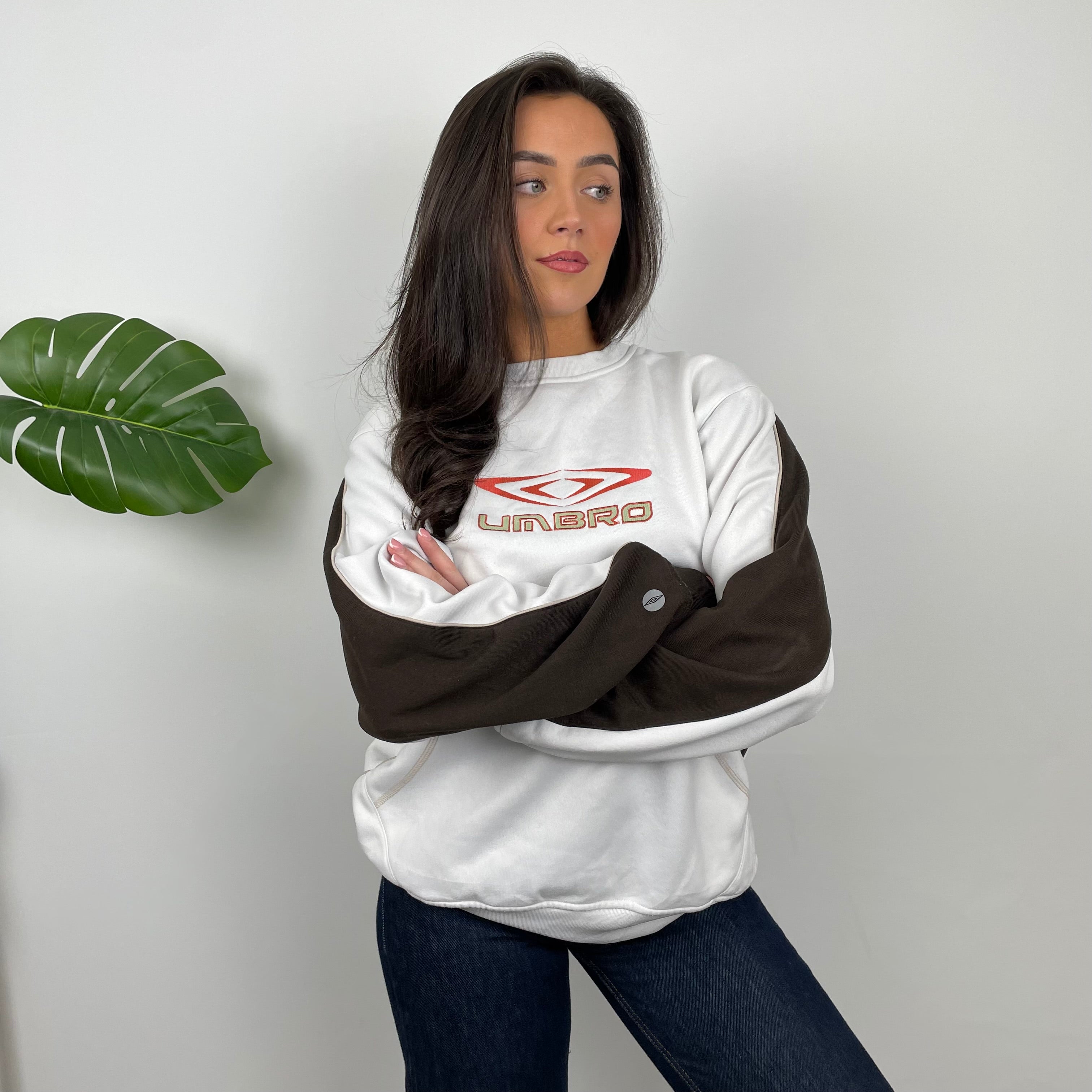 Umbro White Embroidered Spell Out Sweatshirt (L)