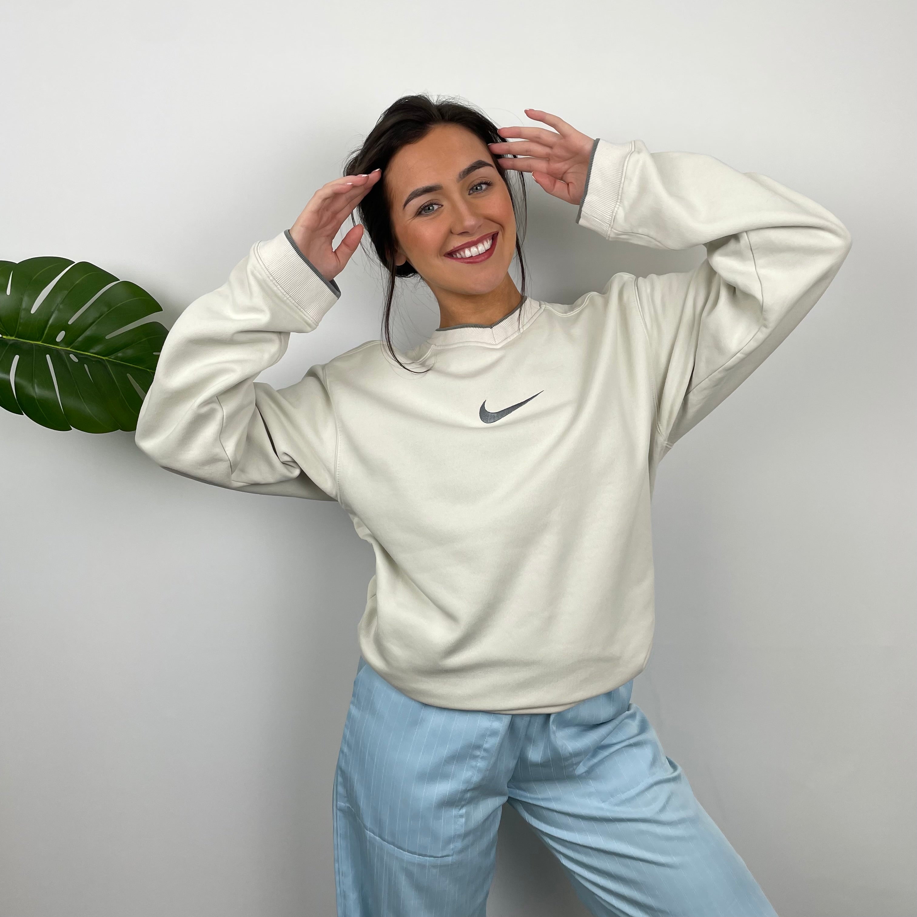 Nike Cream Embroidered Swoosh Sweatshirt (L)