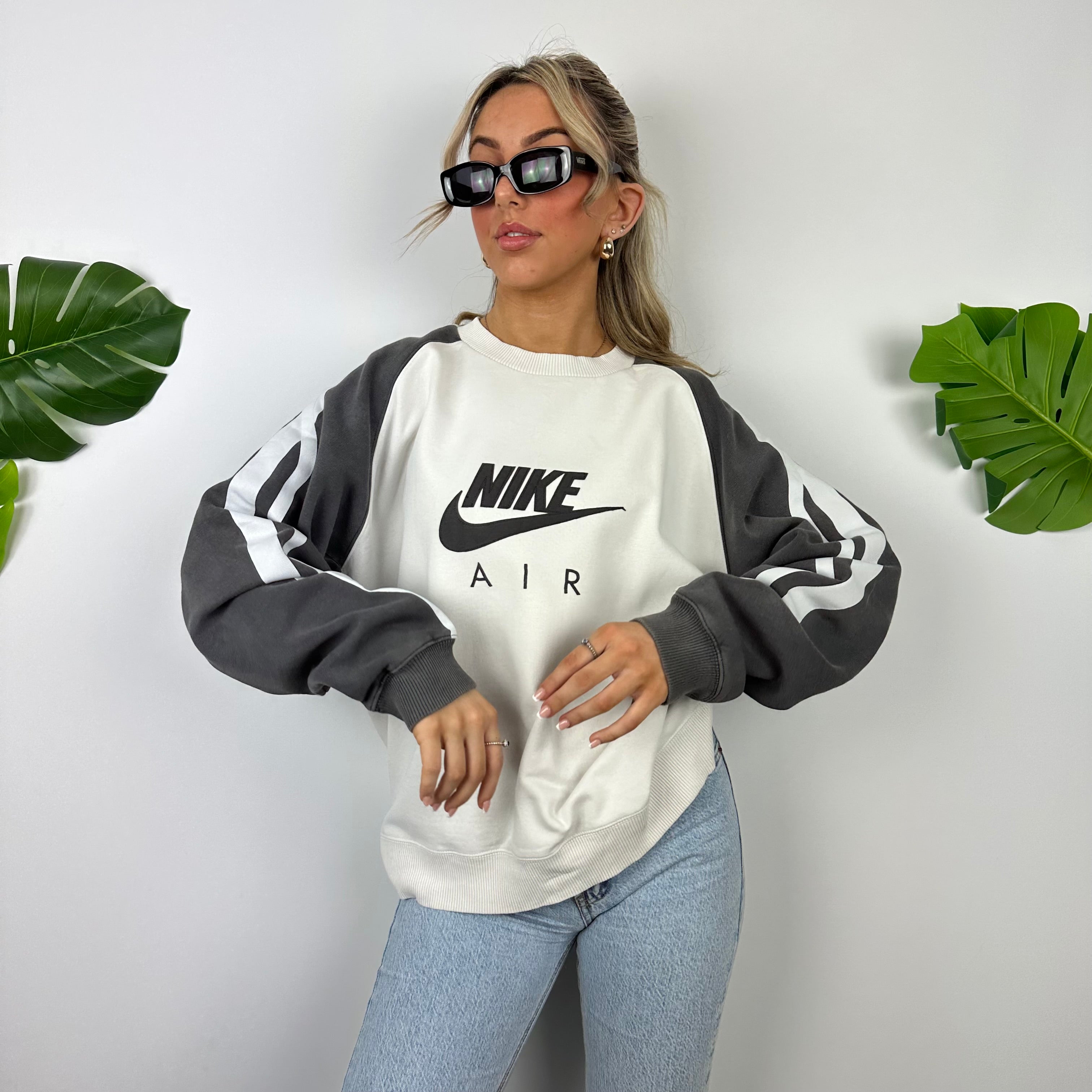 Nike White Embroidered Spell Out Sweatshirt (M)