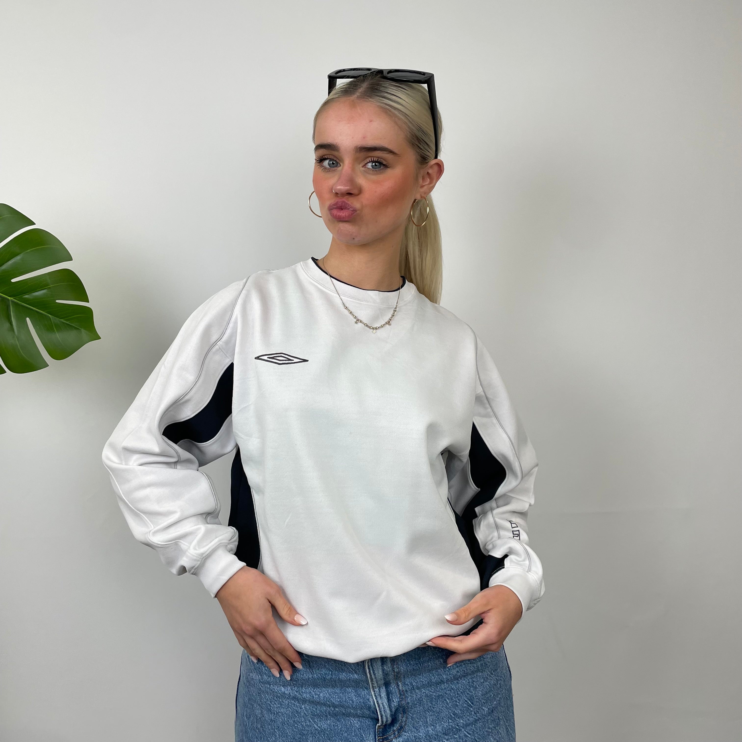 Umbro White Embroidered Spell Out Sweatshirt (S)