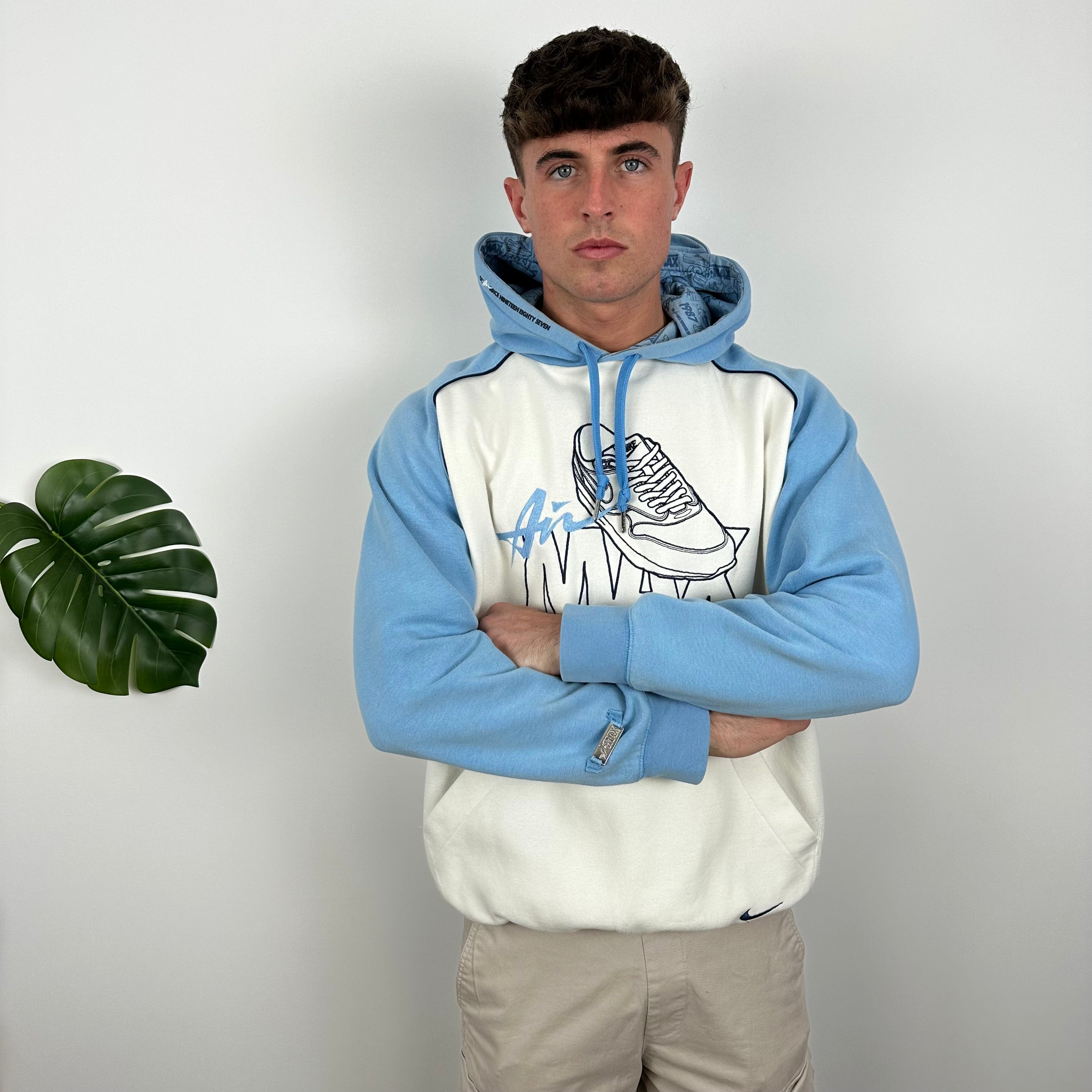 Nike Air Max RARE White & Baby Blue Embroidered Spell Out Hoodie (L)