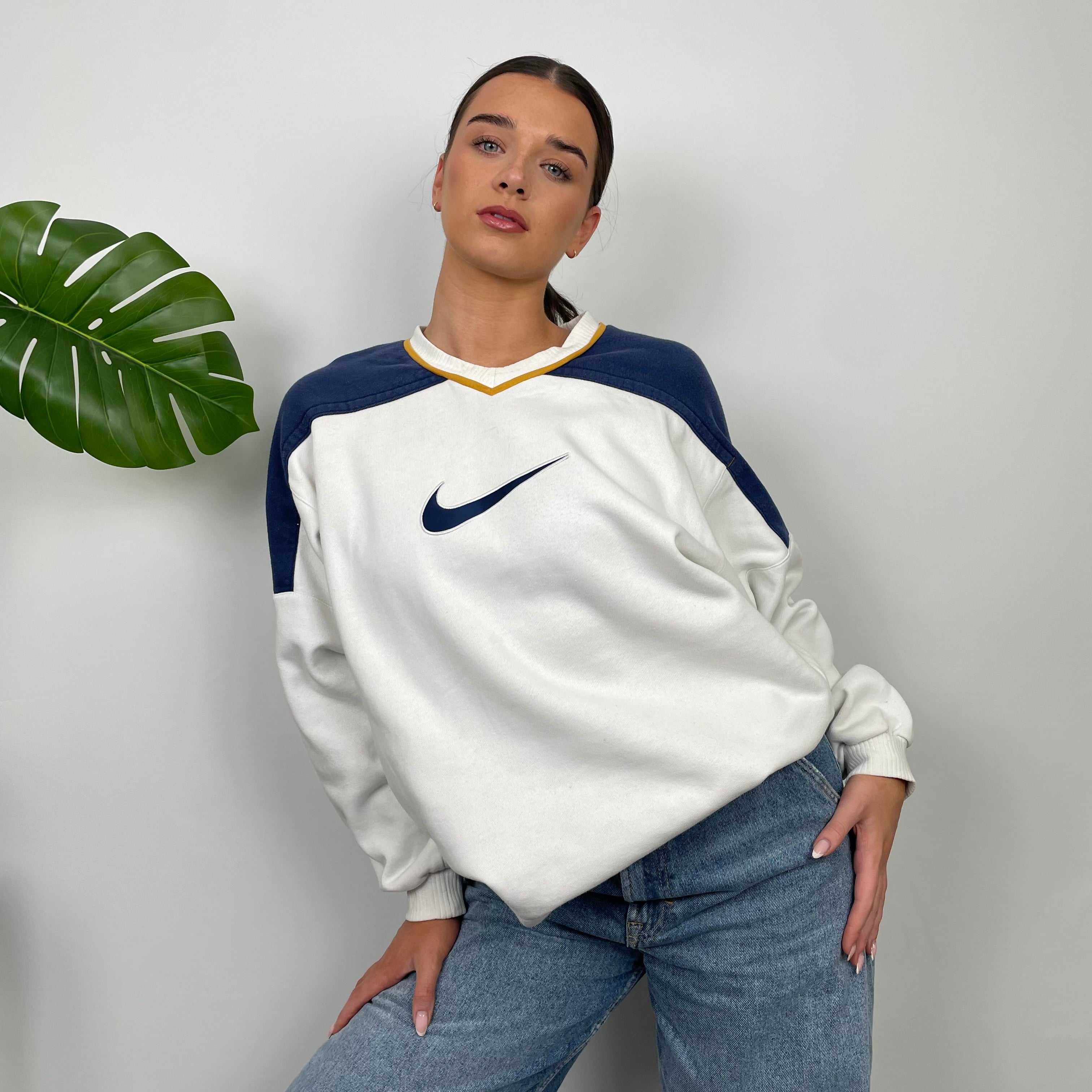 Nike RARE White Embroidered Swoosh Sweatshirt (M)