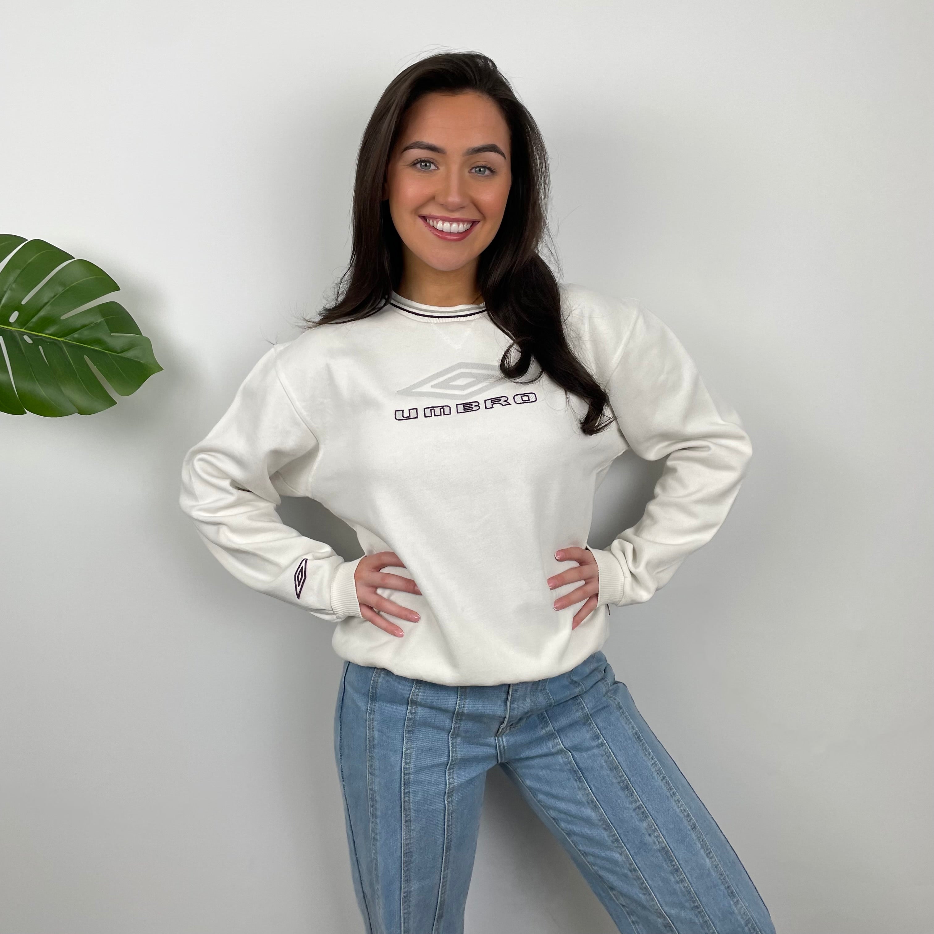 Umbro White Embroidered Spell Out Sweatshirt (S)