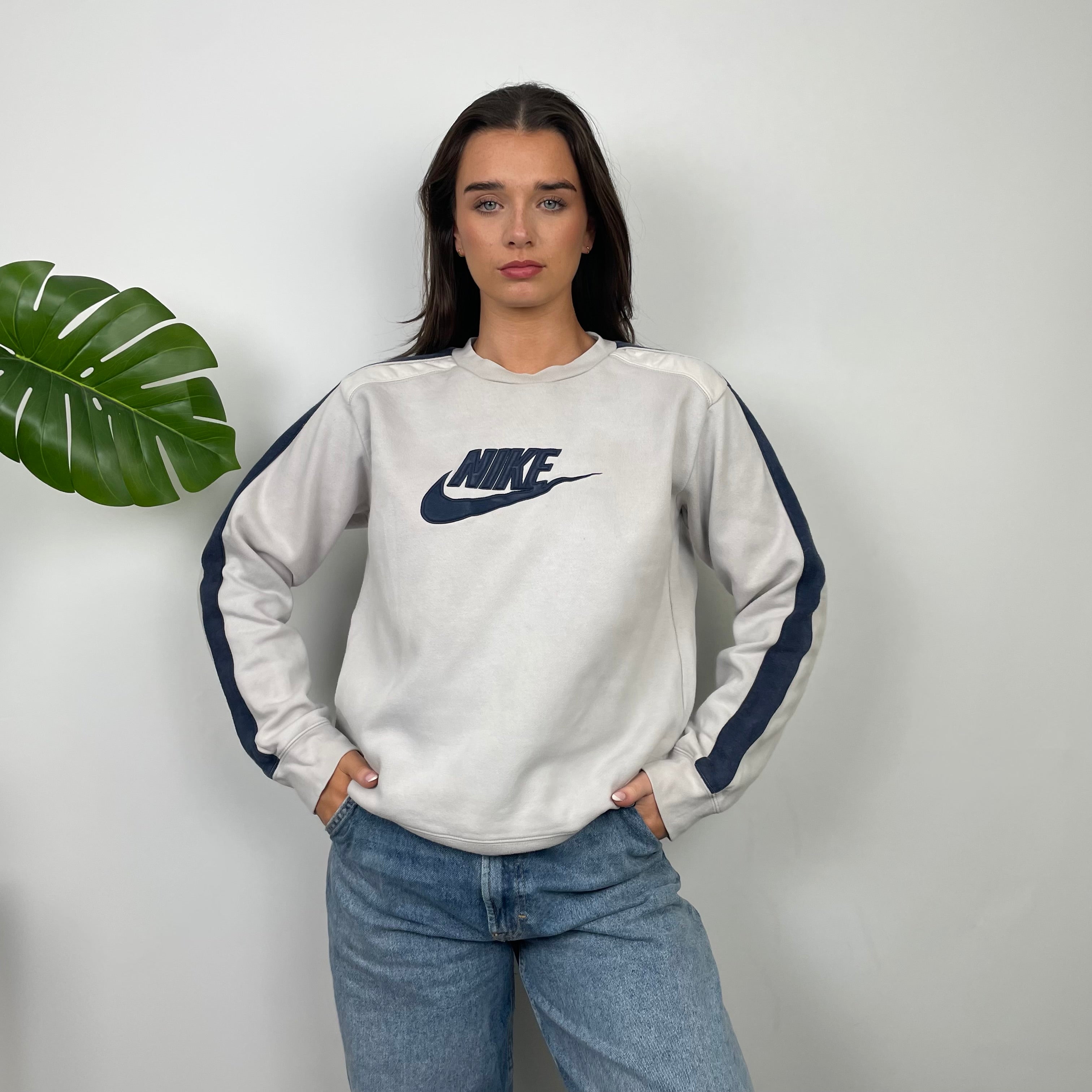 Nike Light Grey Embroidered Spell Out Sweatshirt (M)