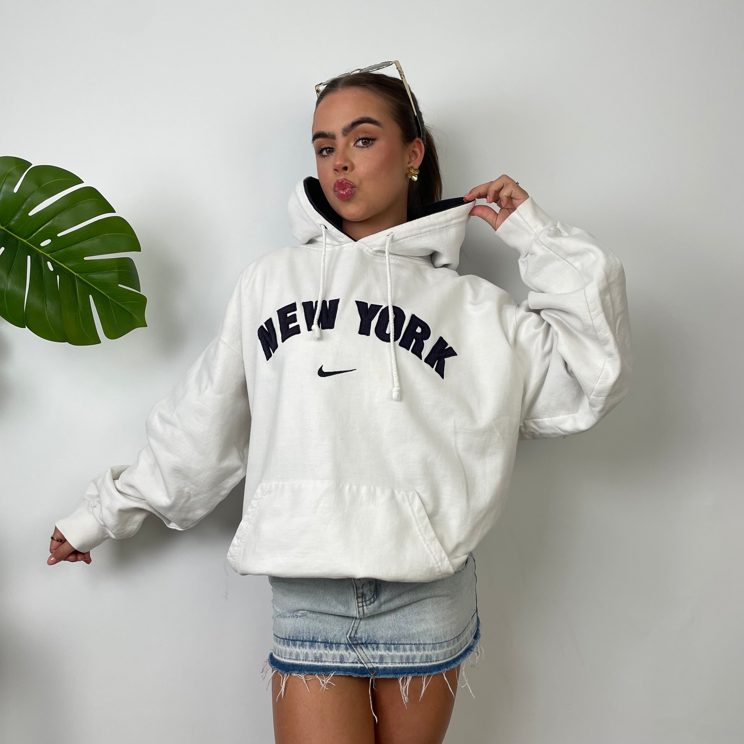 Nike New York White Embroidered Spell Out Hoodie (L)