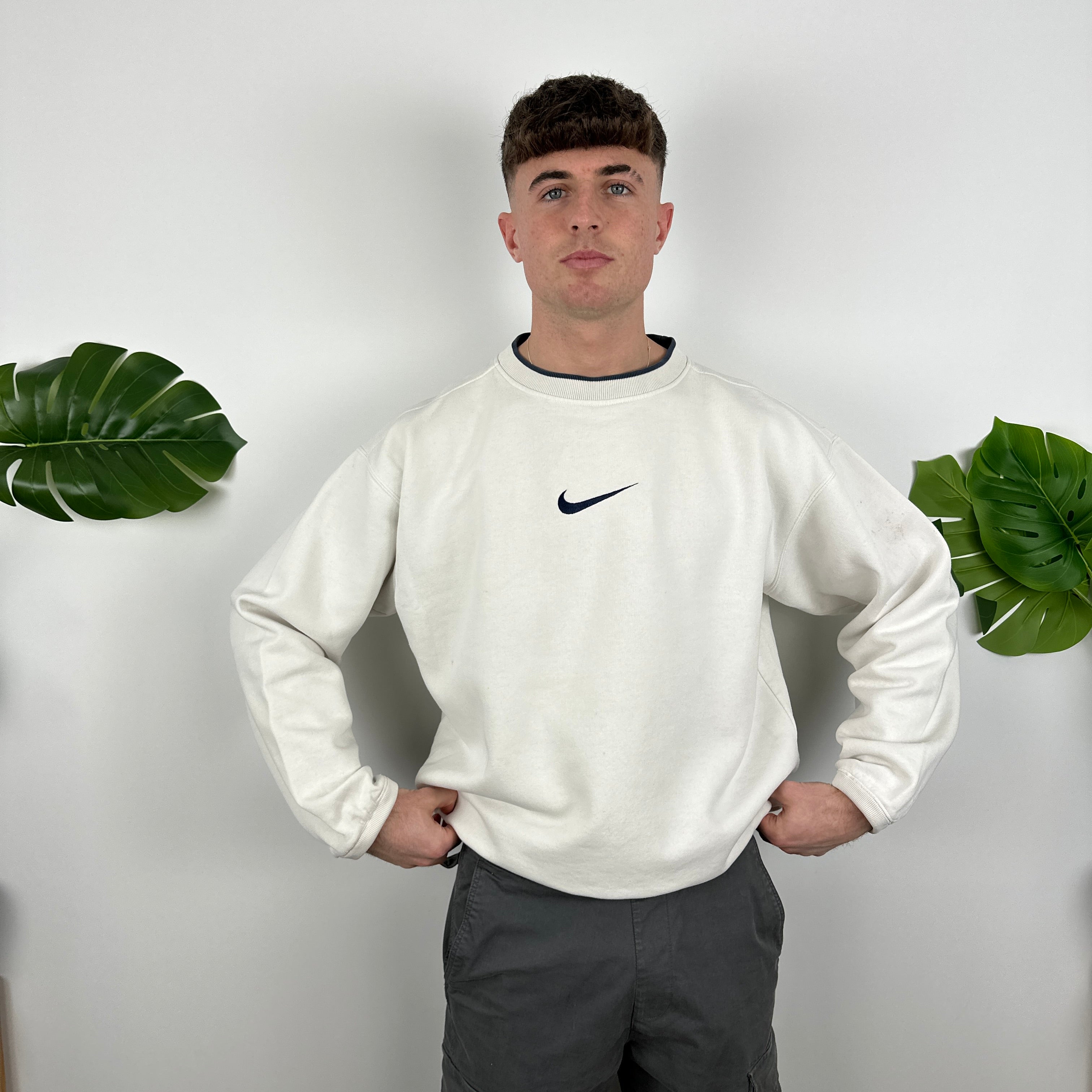 Nike RARE White Embroidered Swoosh Sweatshirt (L)