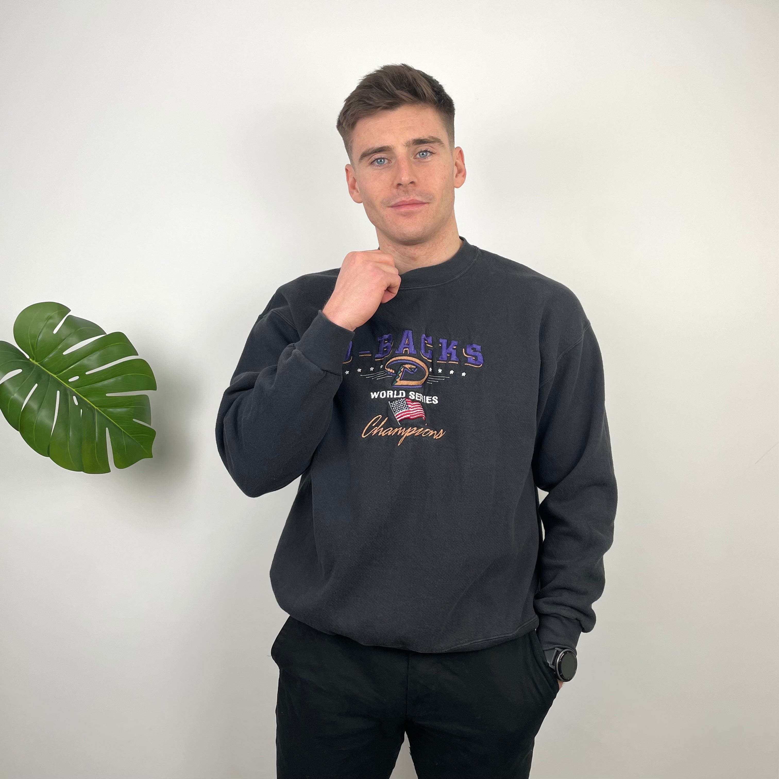 MLB Arizona Diamondbacks Black Embroidered Spell Out Sweatshirt (M)