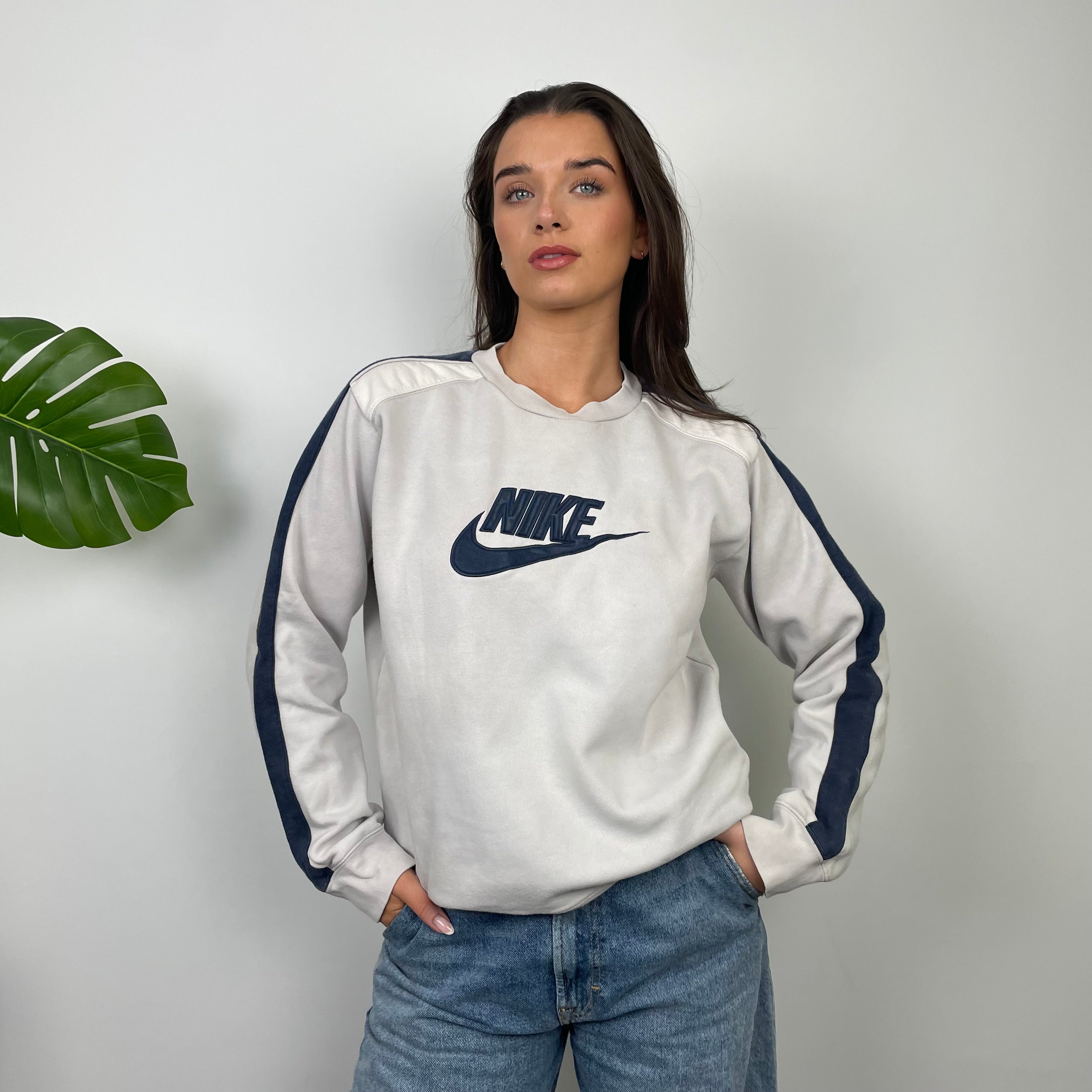 Nike Light Grey Embroidered Spell Out Sweatshirt (M)