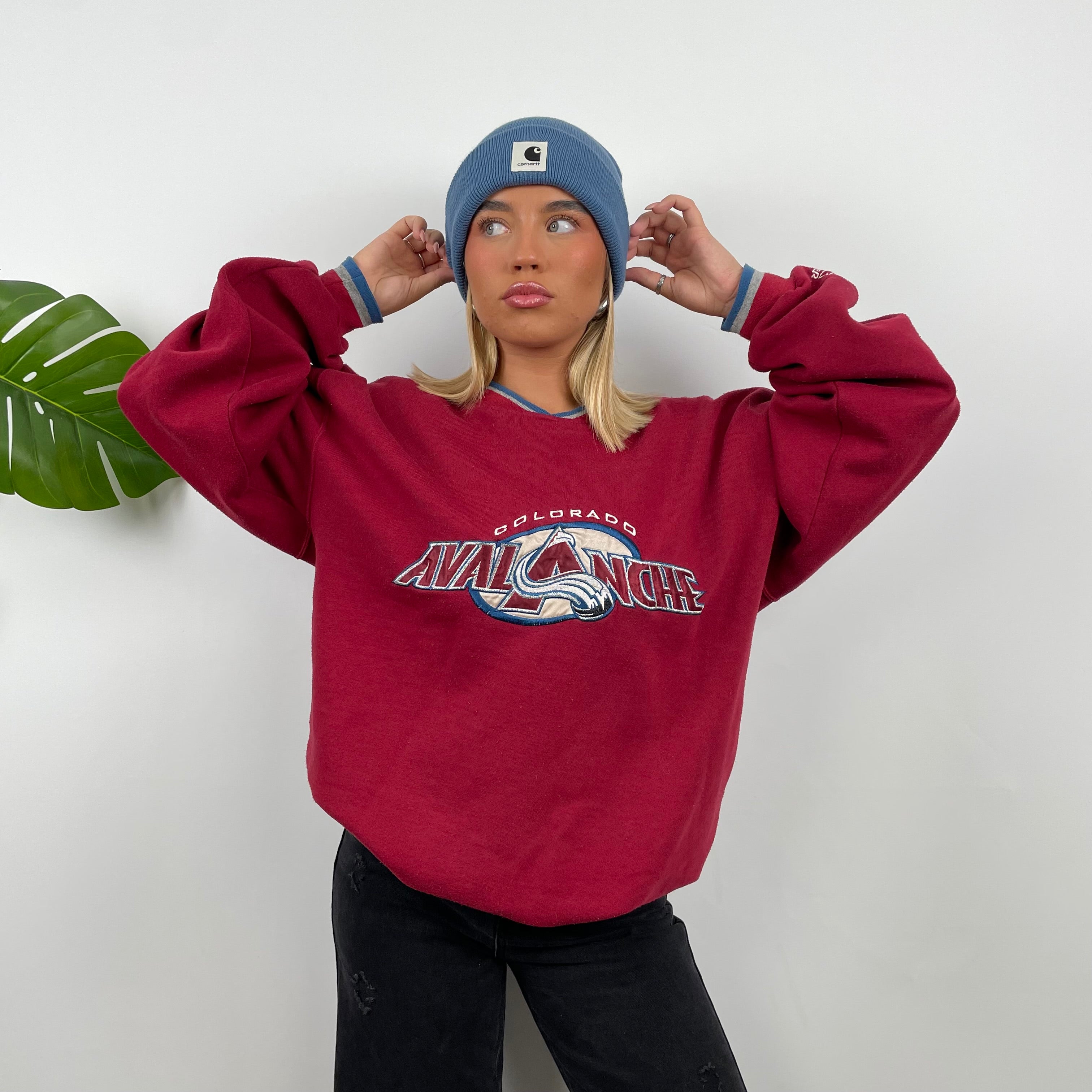 Colorado Avalanche Maroon Embroidered Spell Out Sweatshirt (L)