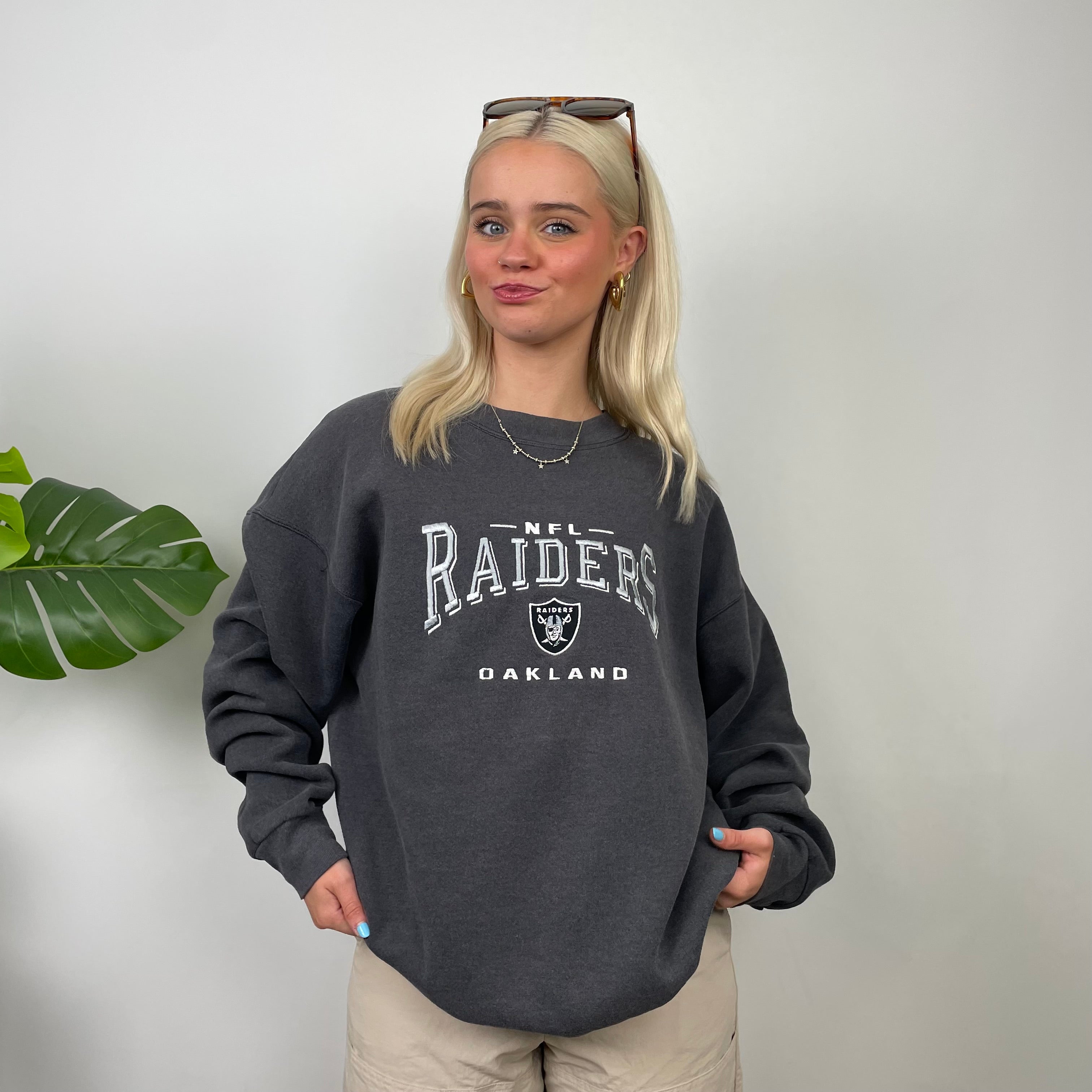 NFL Las Vegas Raiders Grey Embroidered Spell Out Sweatshirt (L)