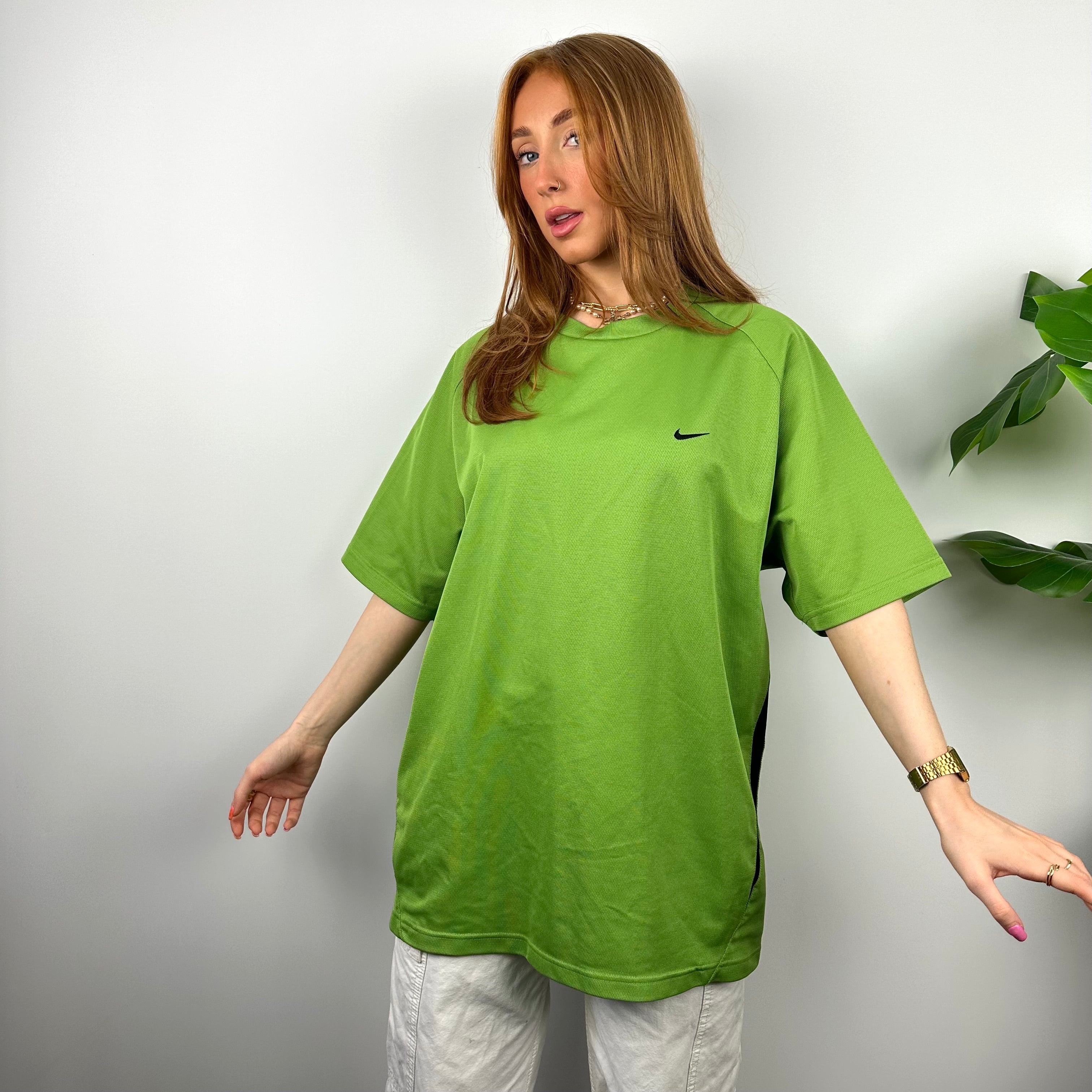 Nike RARE Green Embroidered Swoosh T Shirt (L)