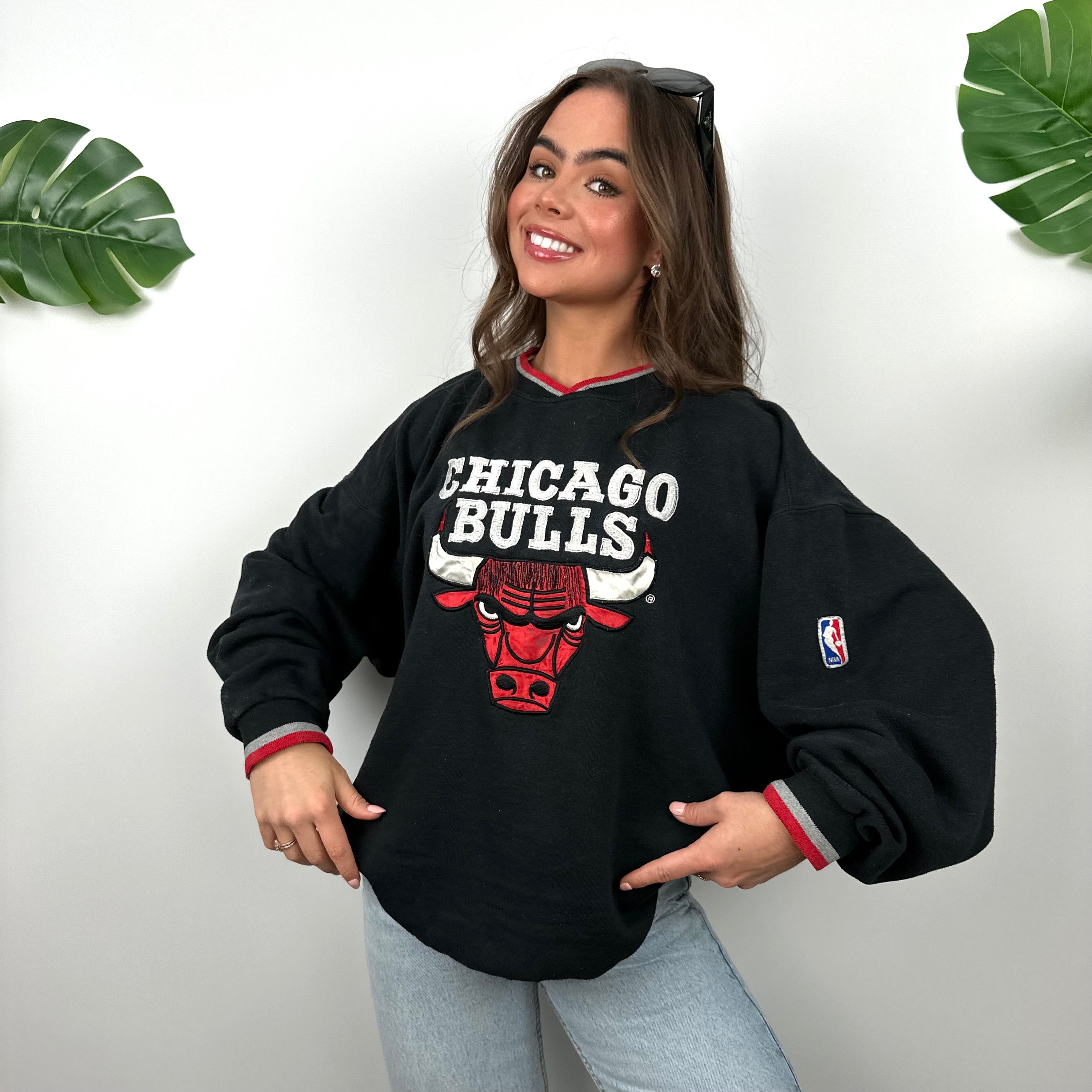 Chicago Bulls RARE Black Embroidered Spell Out Sweatshirt (M)