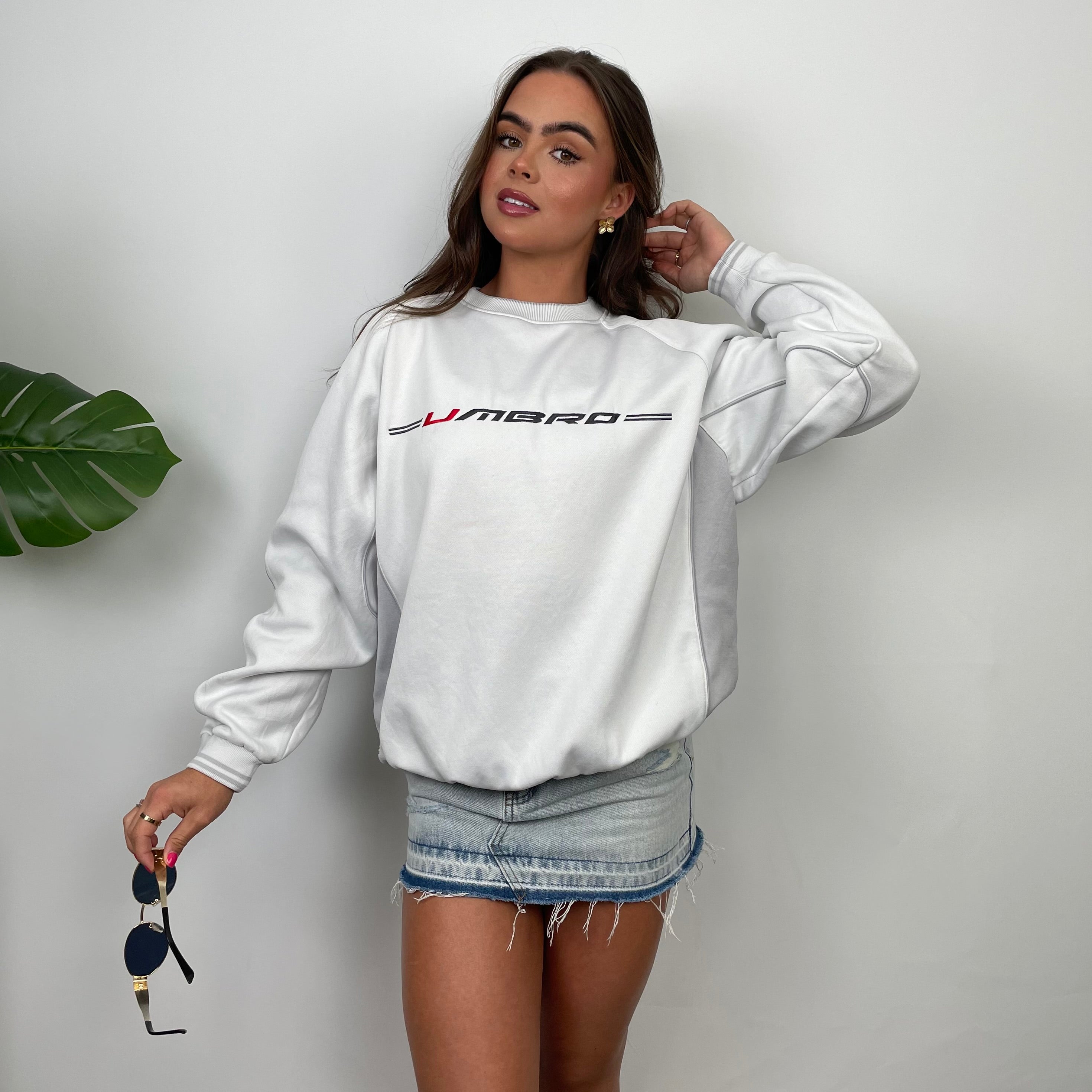 Umbro White Embroidered Spell Out Sweatshirt (M)