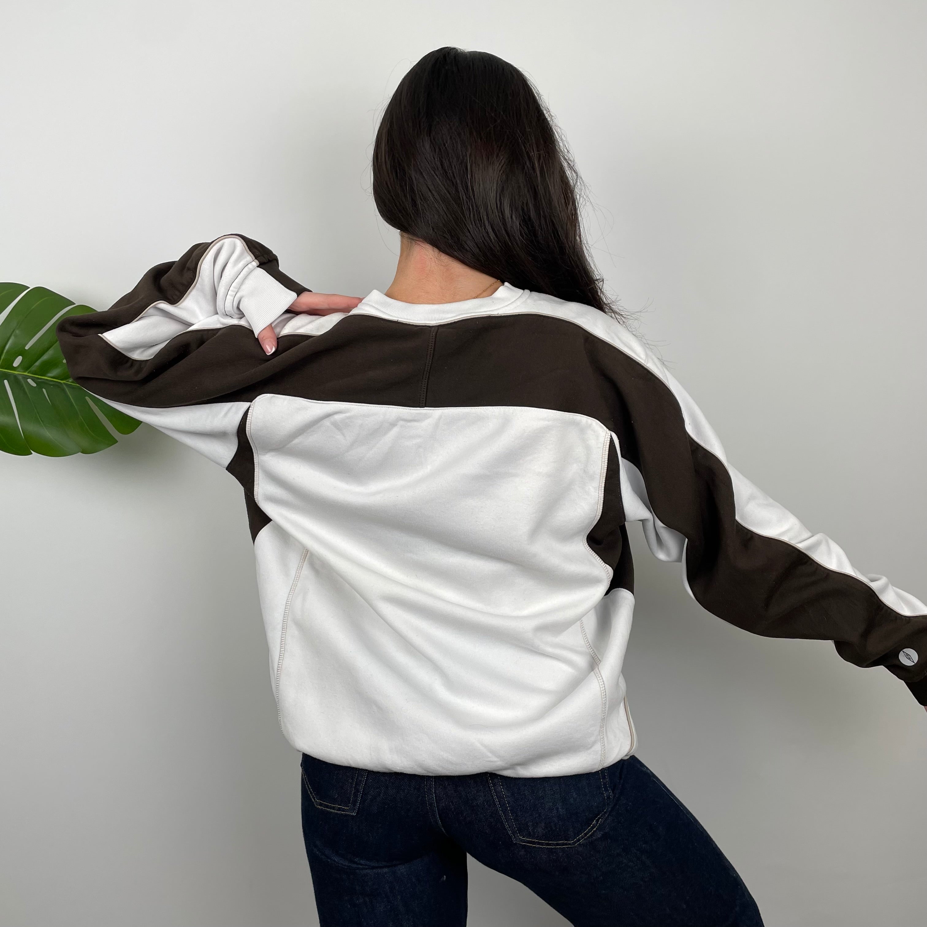 Umbro White Embroidered Spell Out Sweatshirt (L)