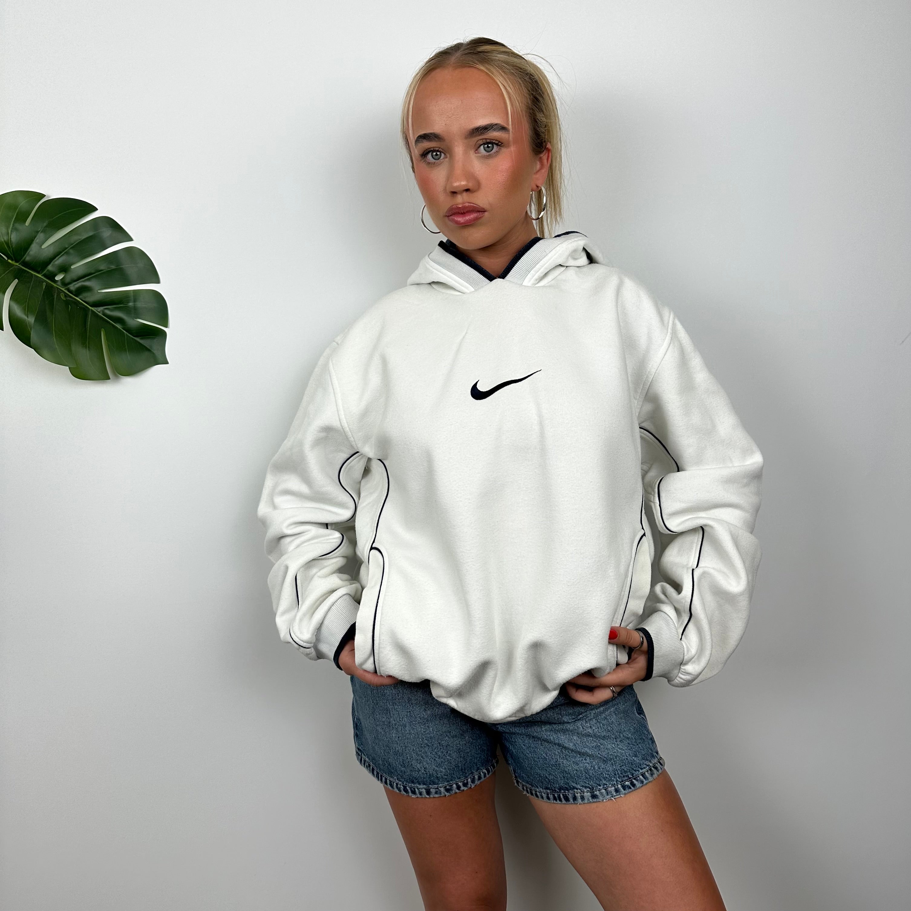 Nike RARE White Embroidered Swoosh Hoodie (L)