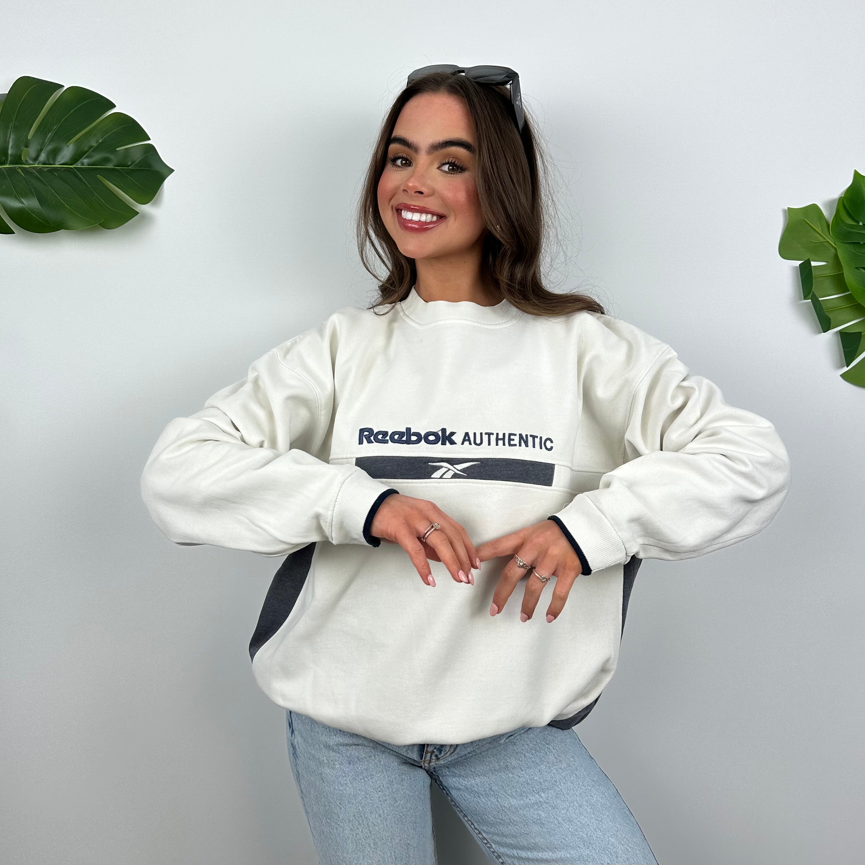 Reebok White Embroidered Spell Out Sweatshirt (L)