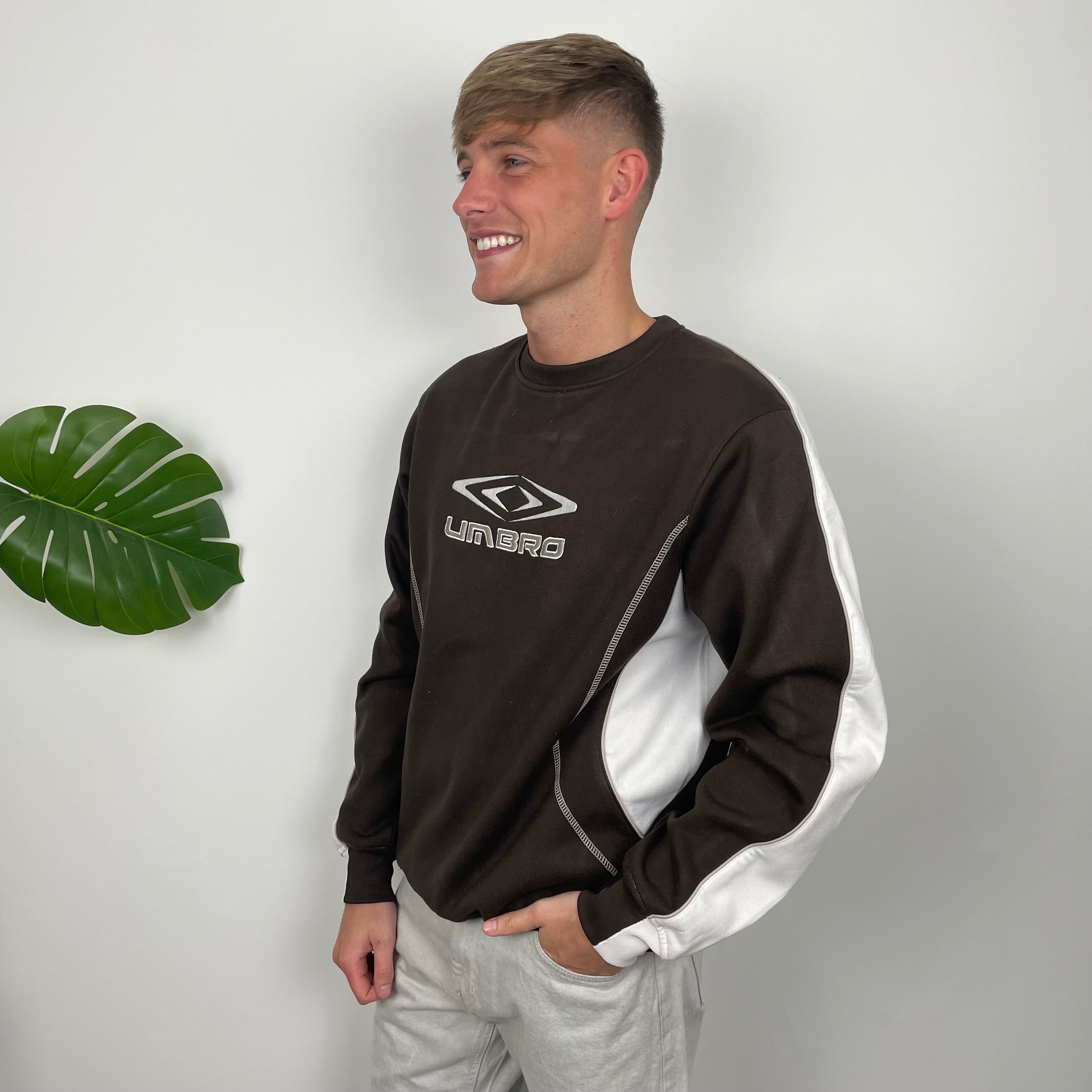 Umbro Brown Embroidered Spell Out Sweatshirt (L)