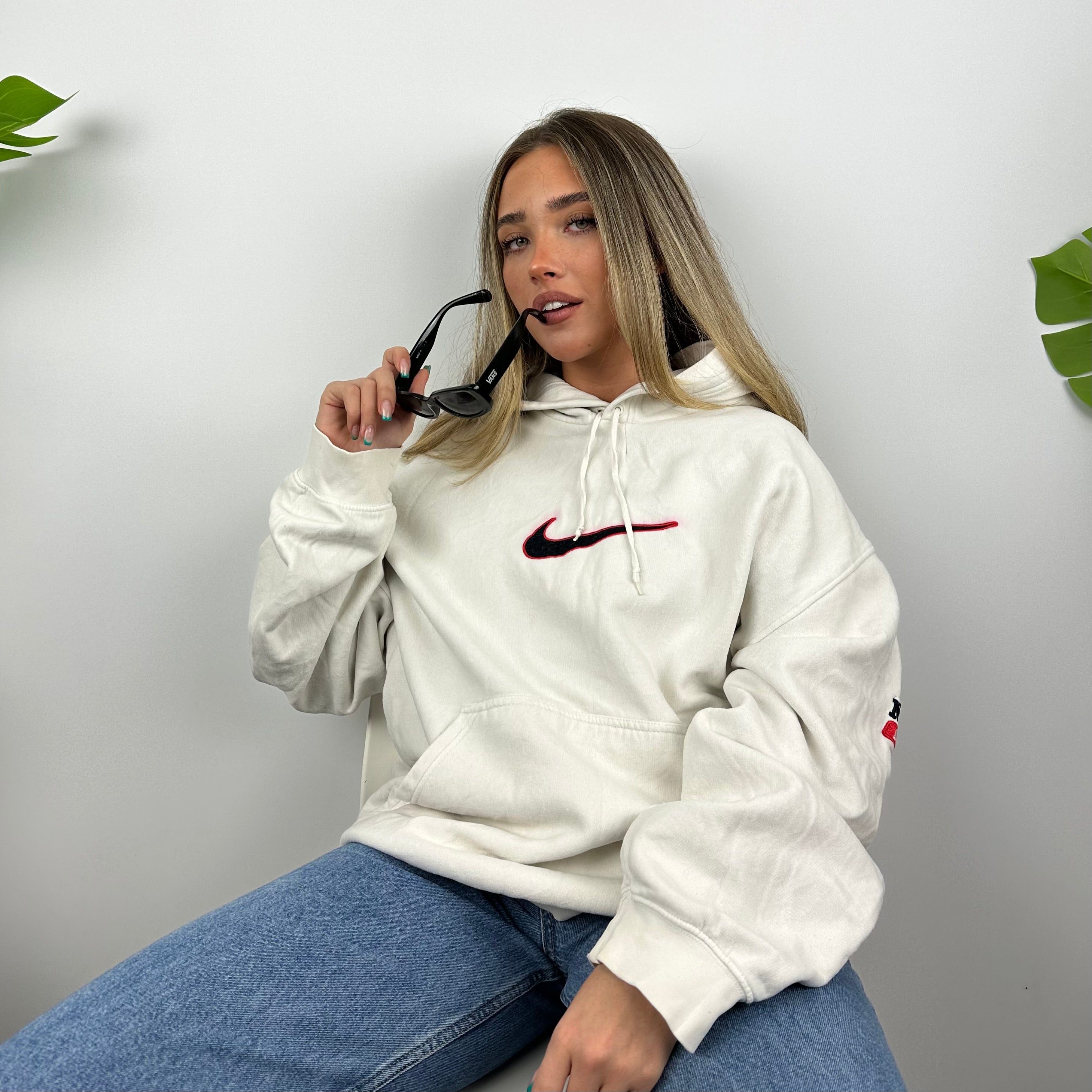 Nike RARE White Embroidered Swoosh Hoodie (L)