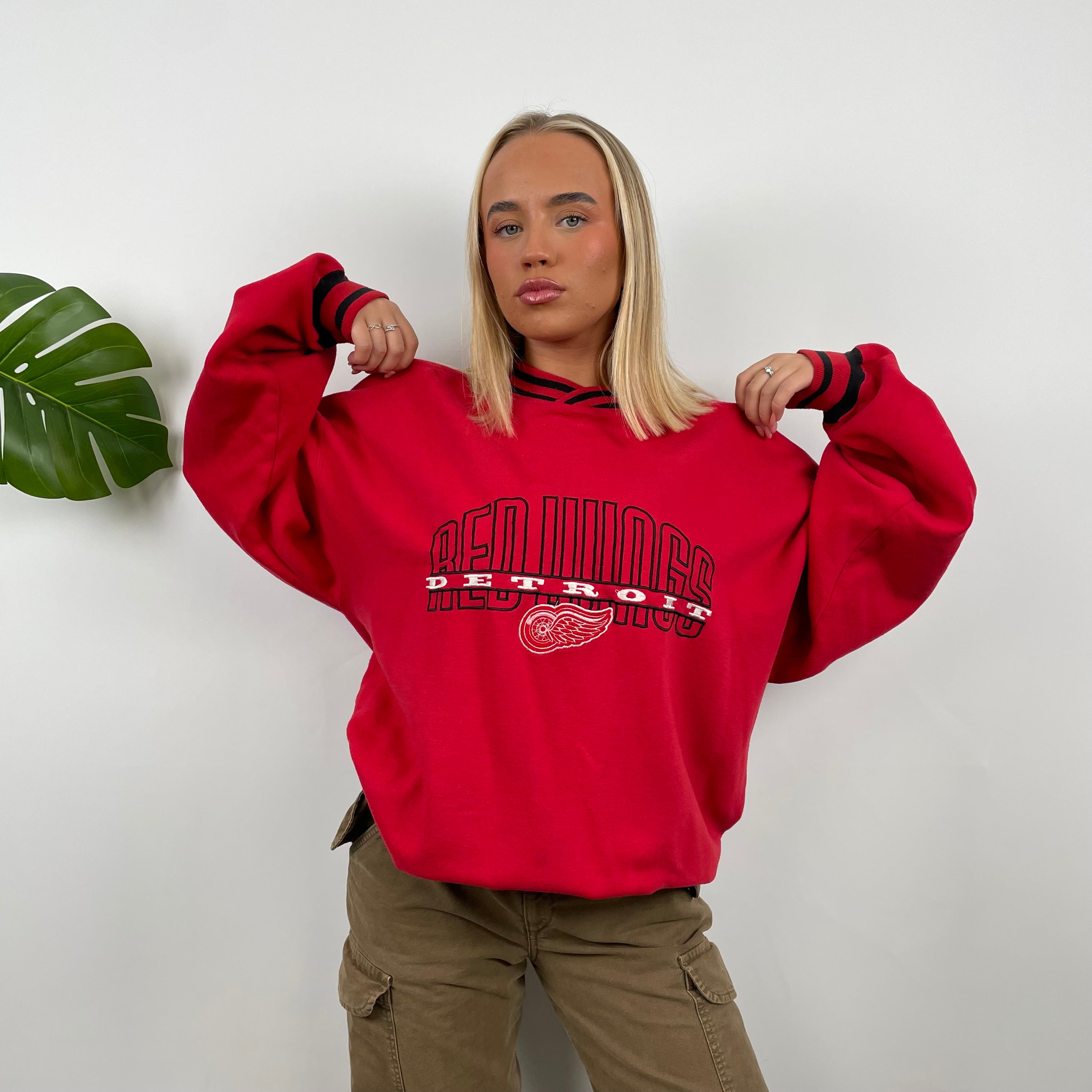 Detroit Redwings RARE Red Embroidered Spell Out Sweatshirt (M)