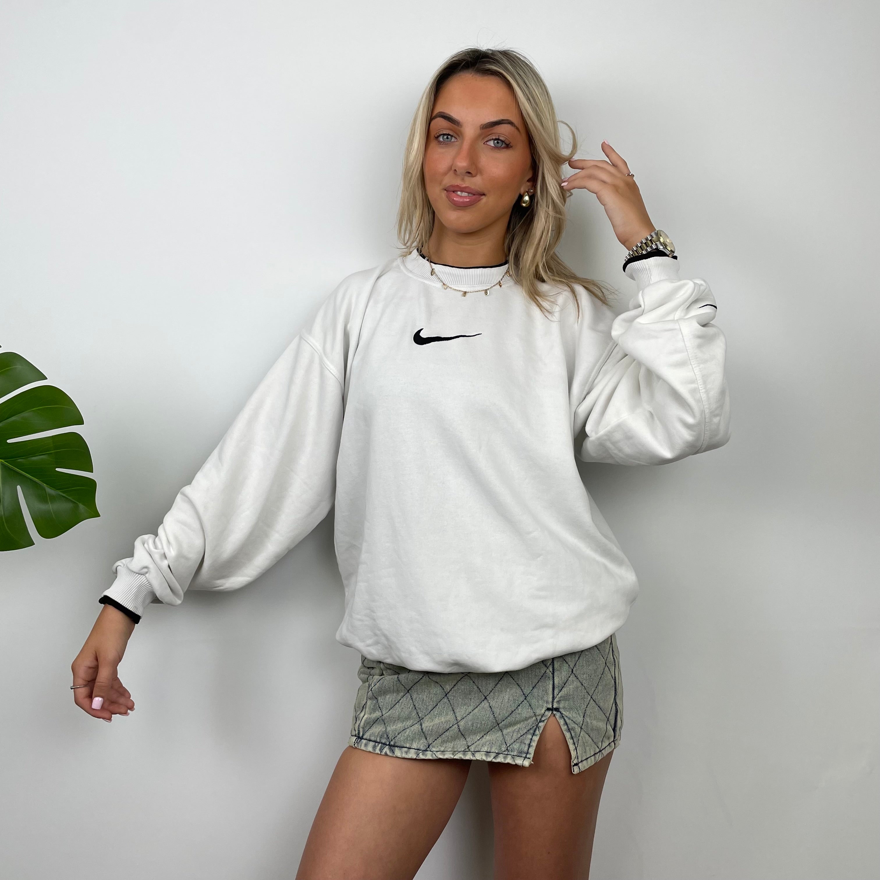 Nike White Embroidered Centre Swoosh Sweatshirt (M)