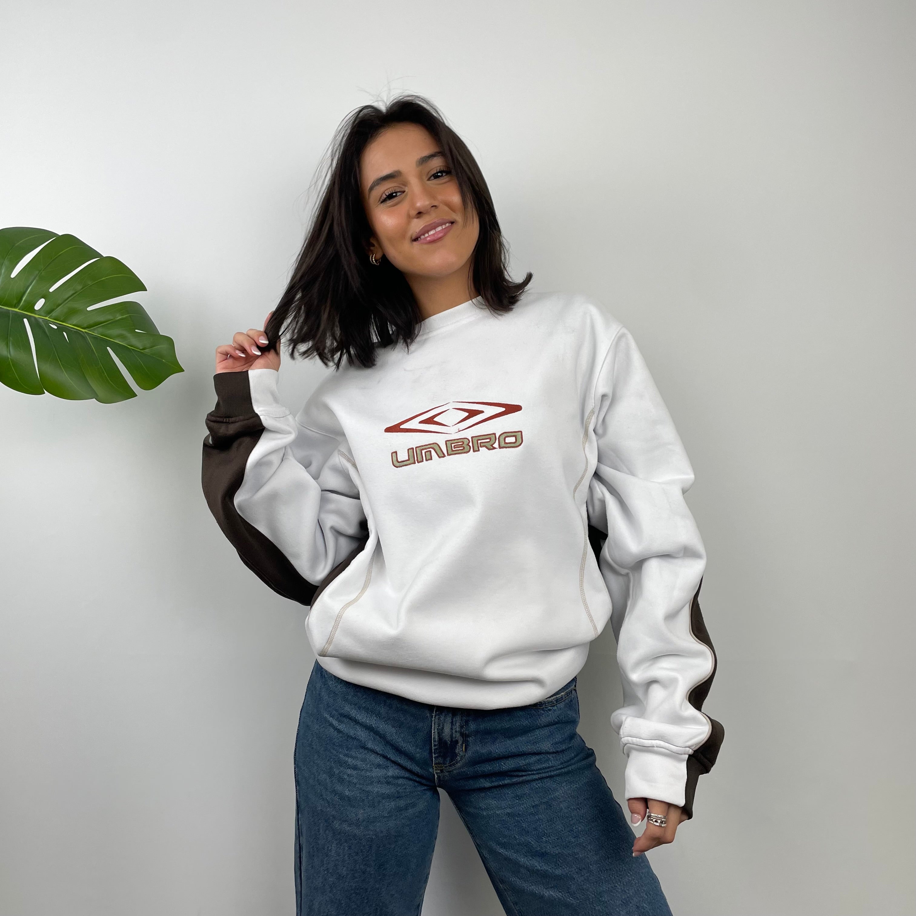 Umbro White Embroidered Spell Out Sweatshirt (XL)