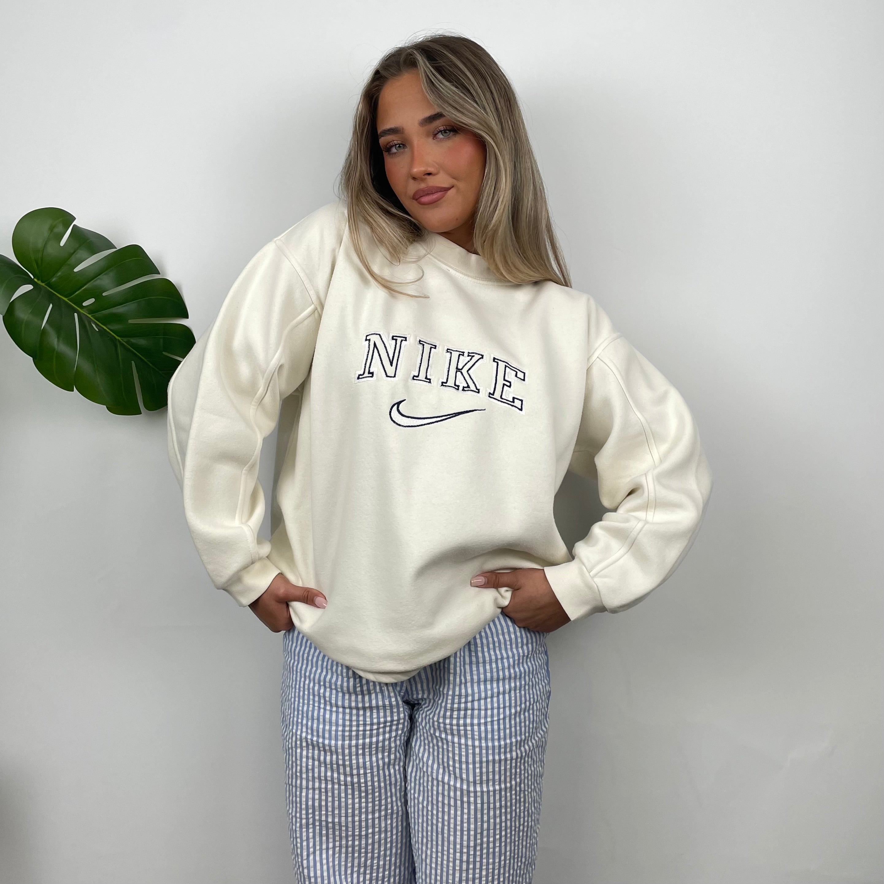 Nike White Embroidered Spell Out Sweatshirt (M)