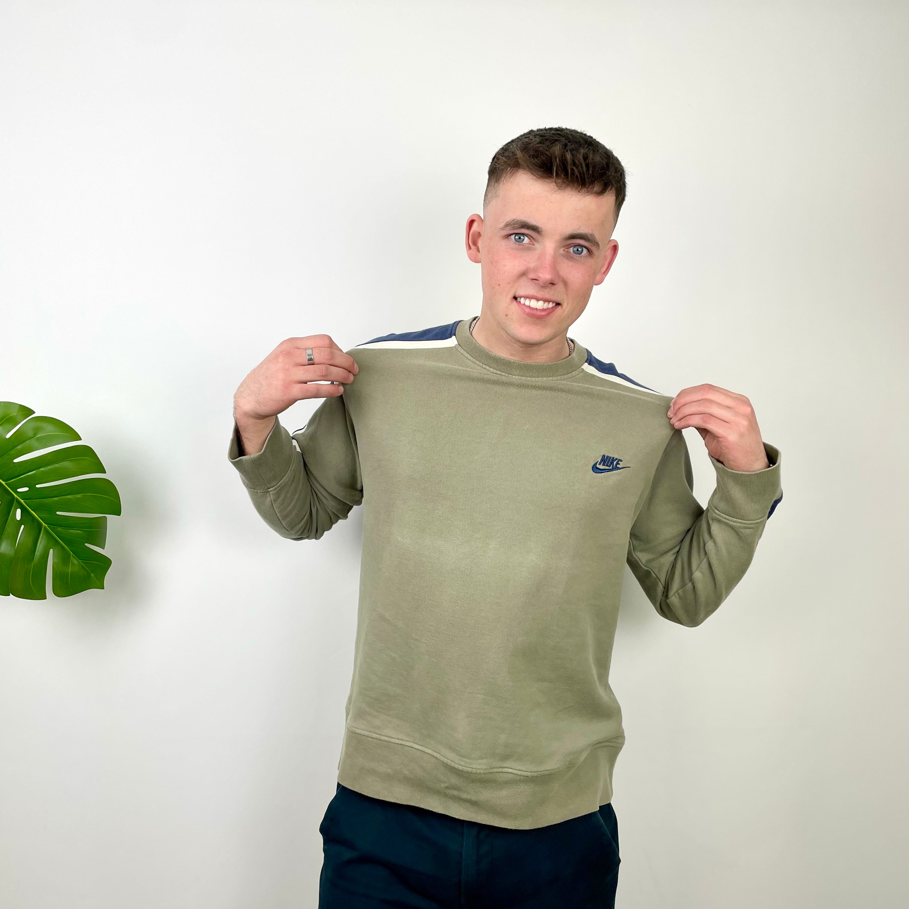 Nike Khaki Embroidered Swoosh Sweatshirt (L)