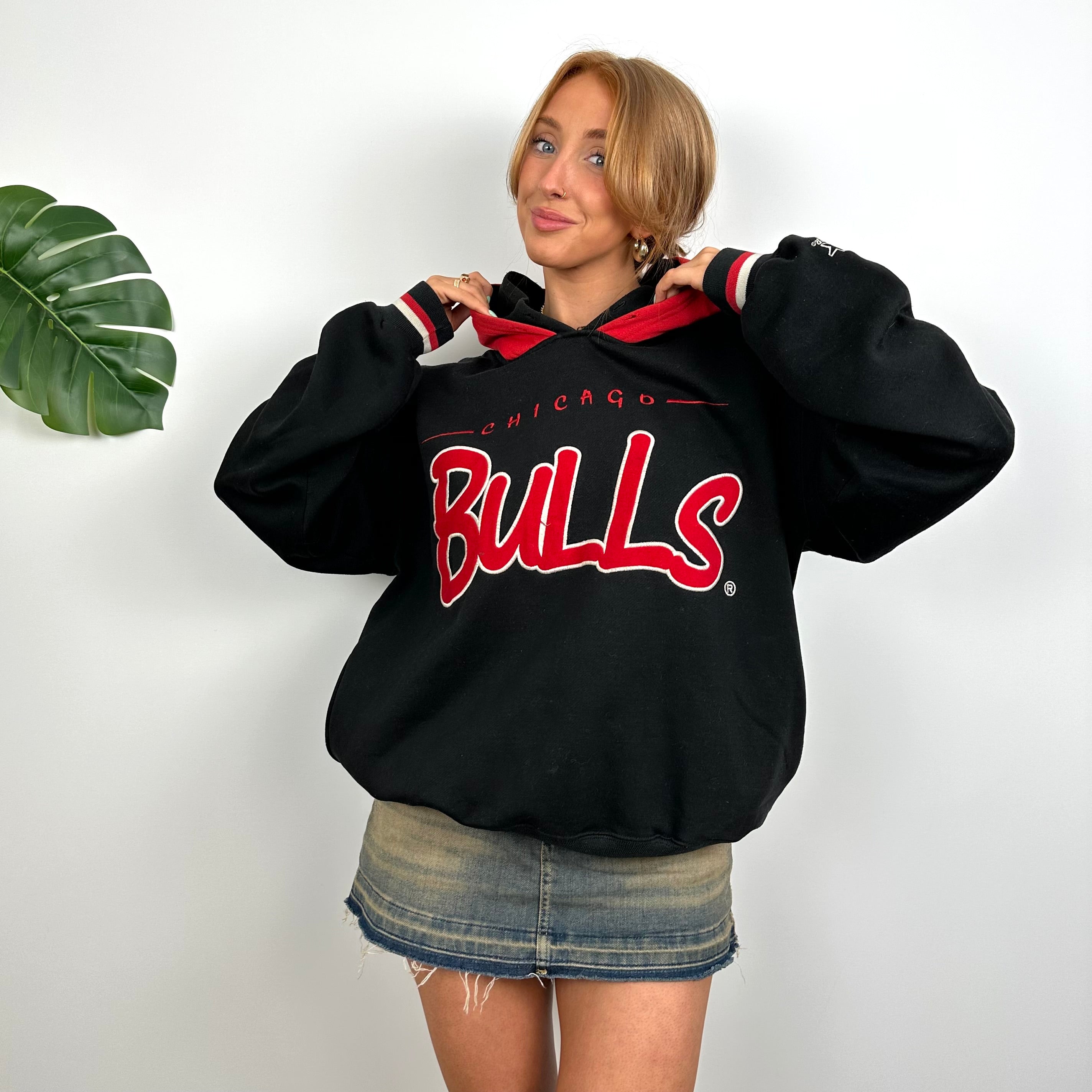 Chicago Bulls RARE Black Embroidered Spell Out Hoodie (M)