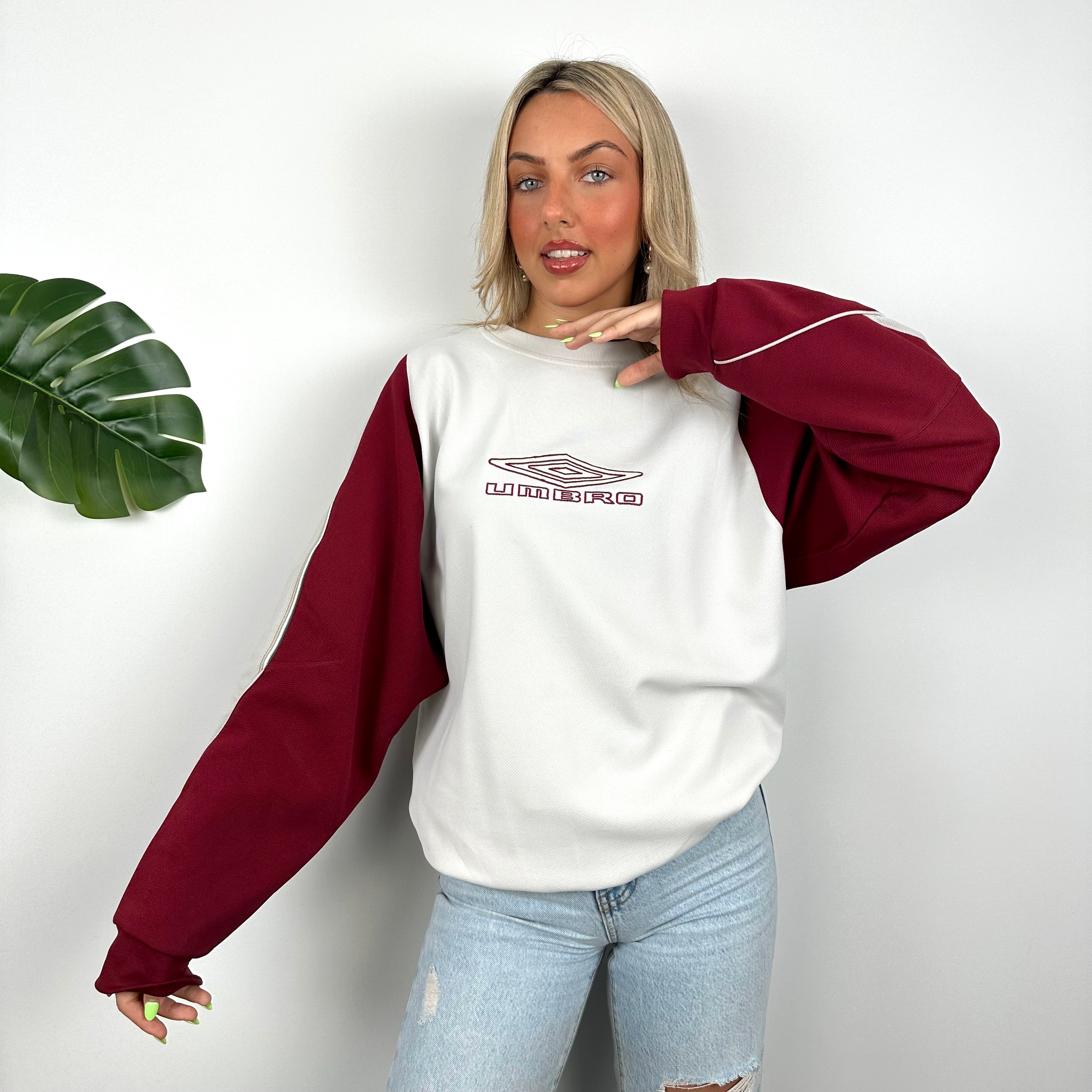 Umbro White Embroidered Spell Out Sweatshirt (L)