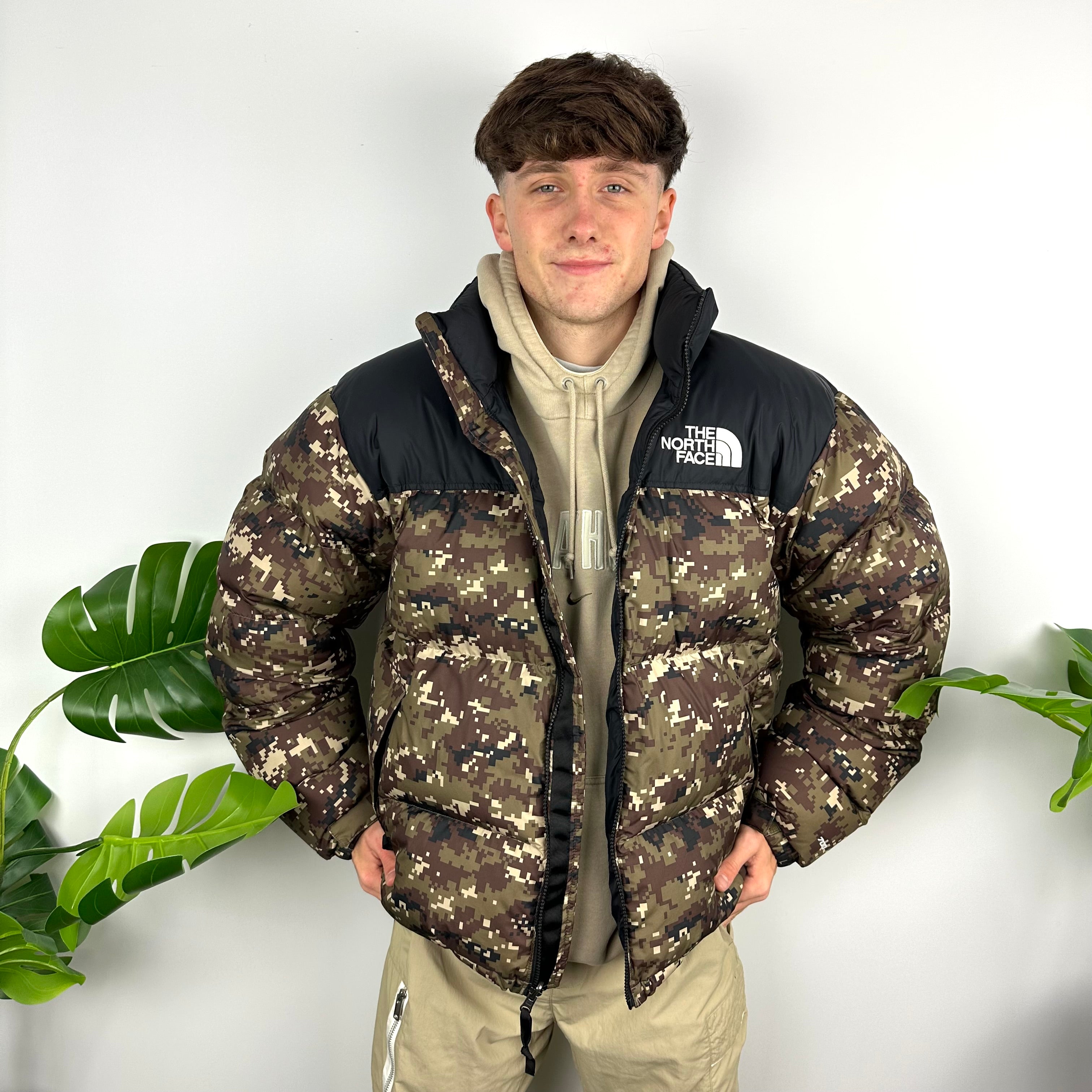 North Face Camouflage Puffer Jacket (L) – Jamie Online Vintage