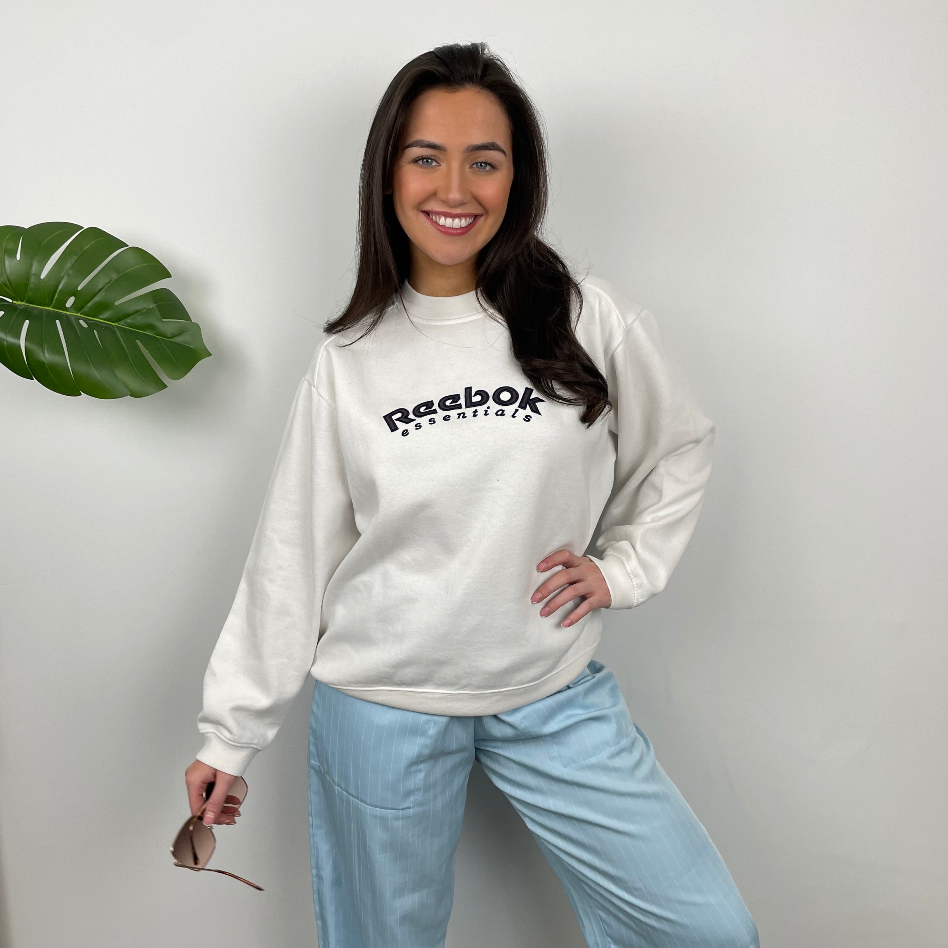 Reebok White Embroidered Spell Out Sweatshirt (M)