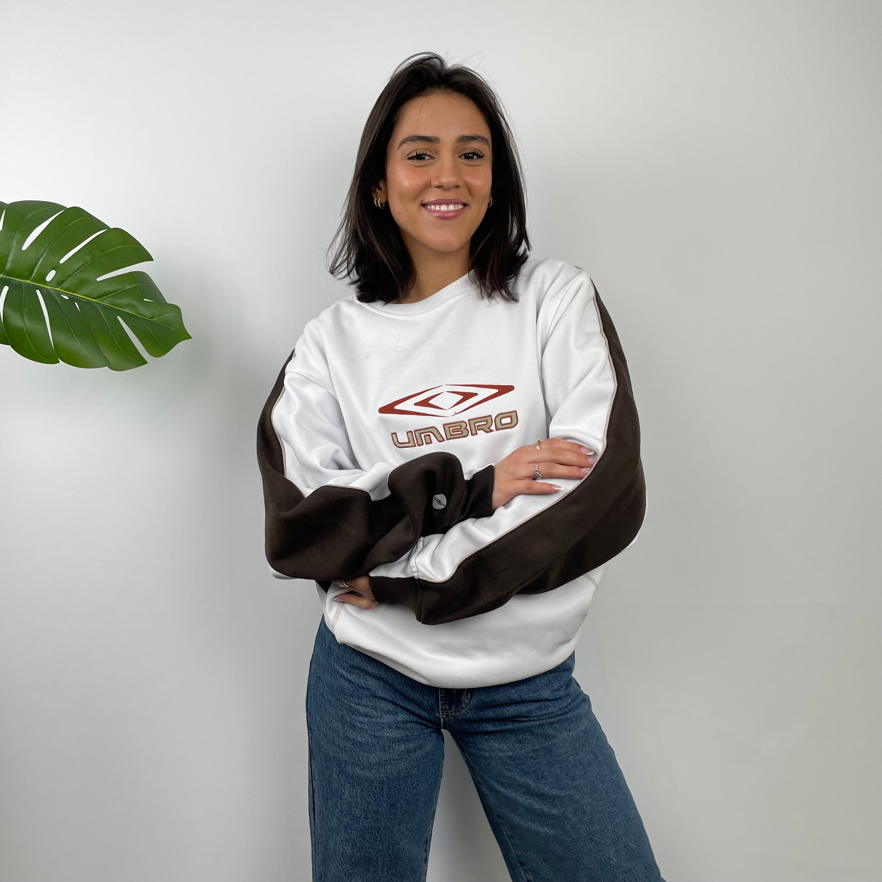 Umbro White Embroidered Spell Out Sweatshirt (XL)